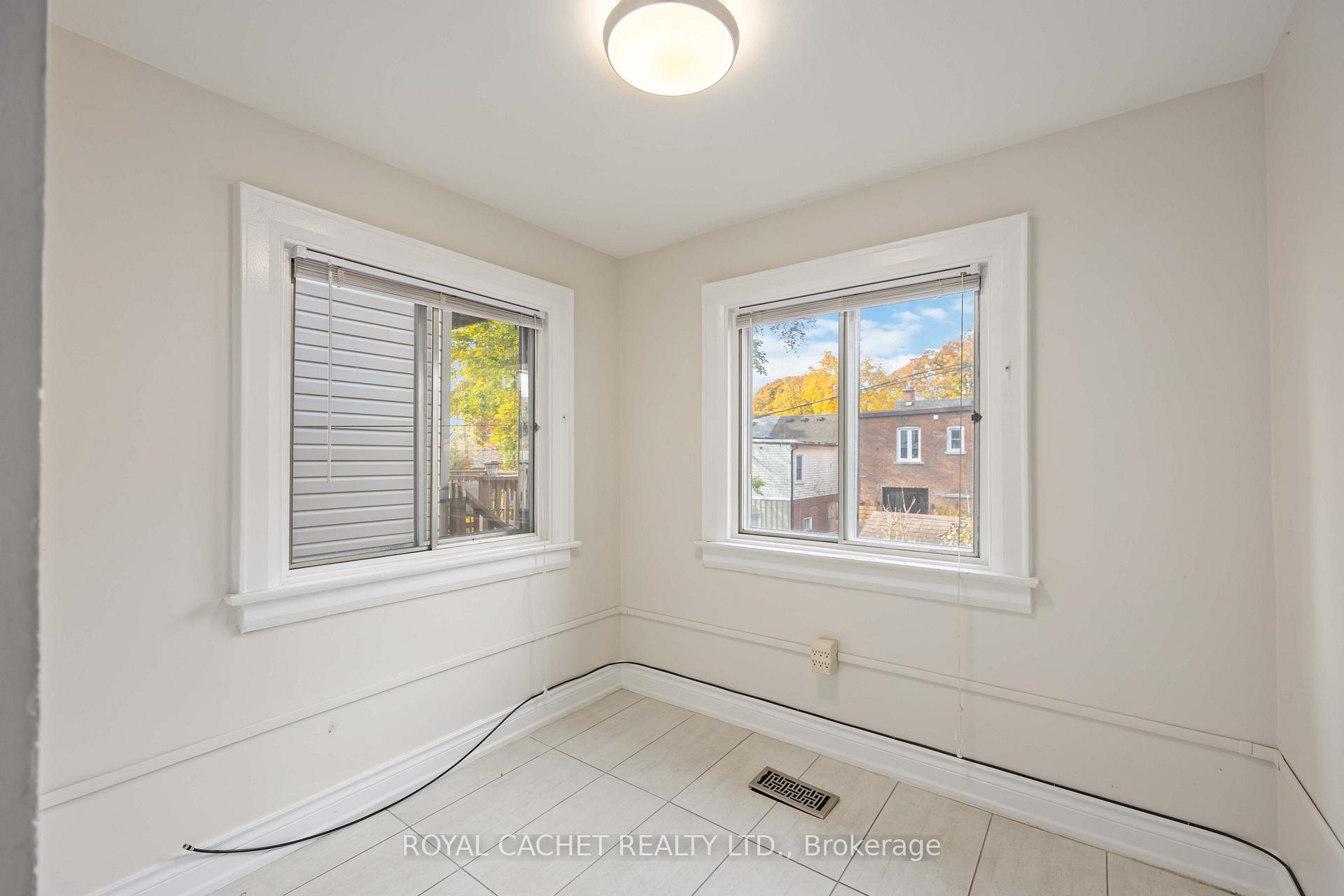 Photo 17 of 54 Glenmore Road, Toronto, Woodbine Corridor — HOMEH