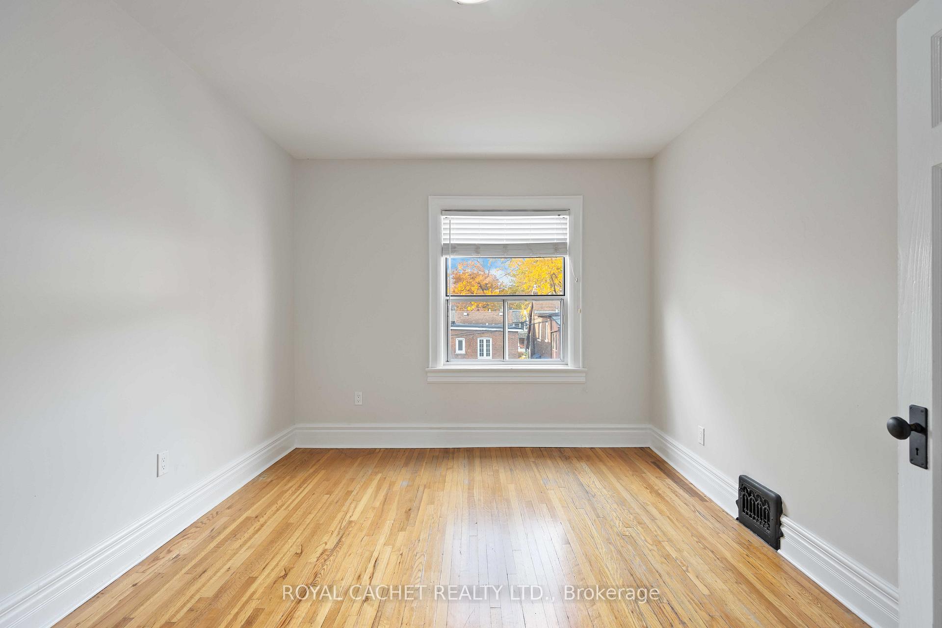 Photo 23 of 54 Glenmore Road, Toronto, Woodbine Corridor — HOMEH