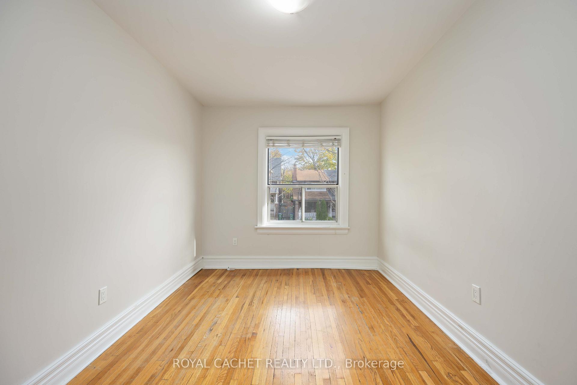 Photo 25 of 54 Glenmore Road, Toronto, Woodbine Corridor — HOMEH