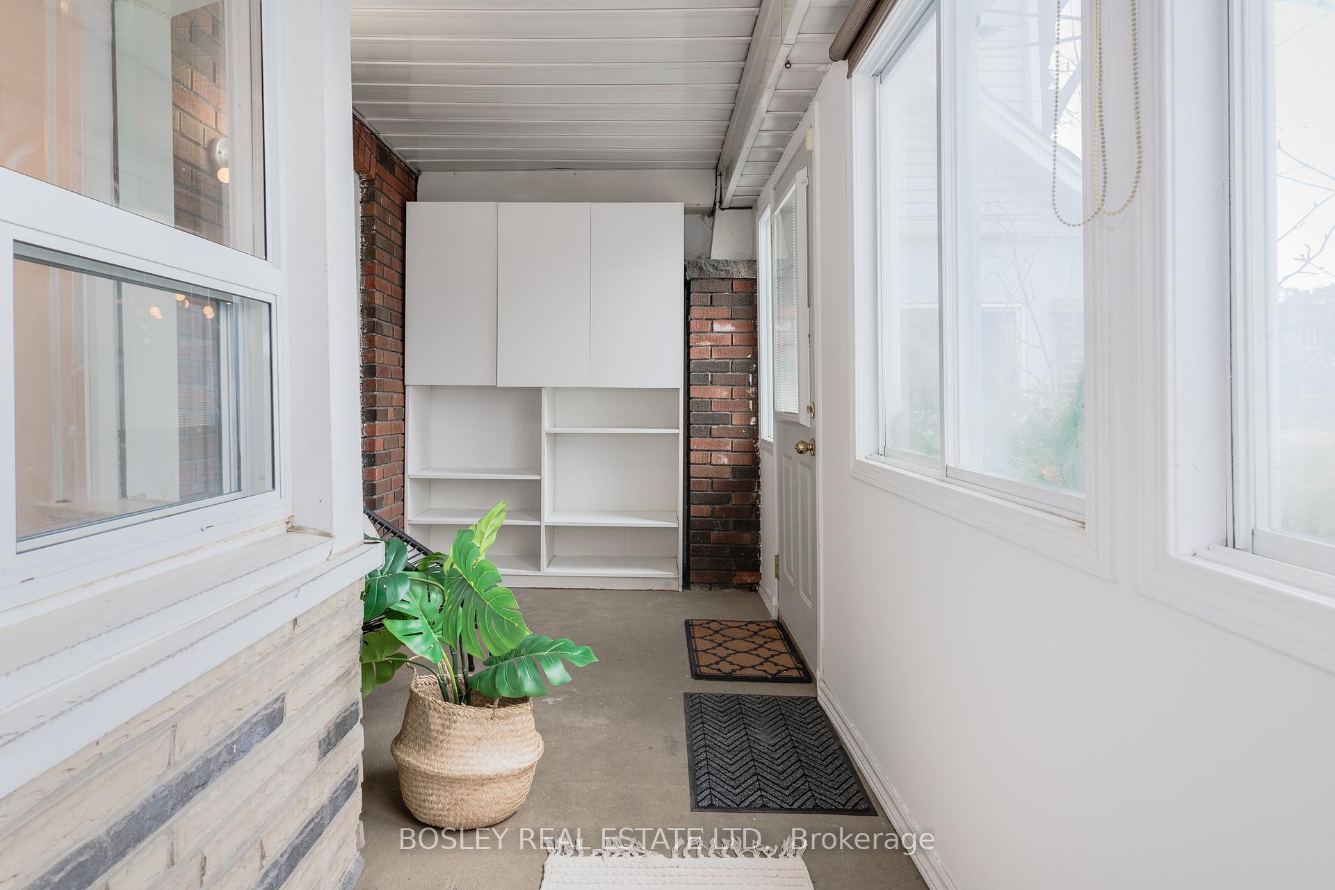 Photo 3 of 1716 Dundas Street E, Toronto, Greenwood-Coxwell — HOMEH