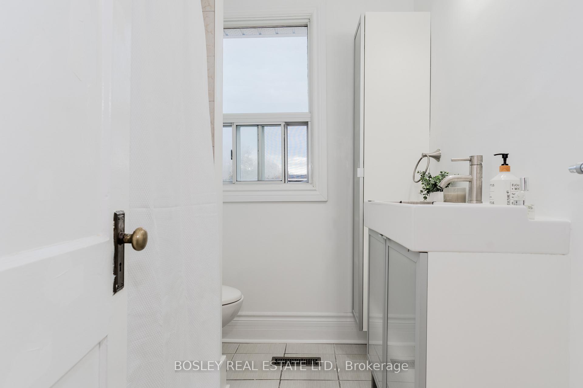 Photo 30 of 1716 Dundas Street E, Toronto, Greenwood-Coxwell — HOMEH