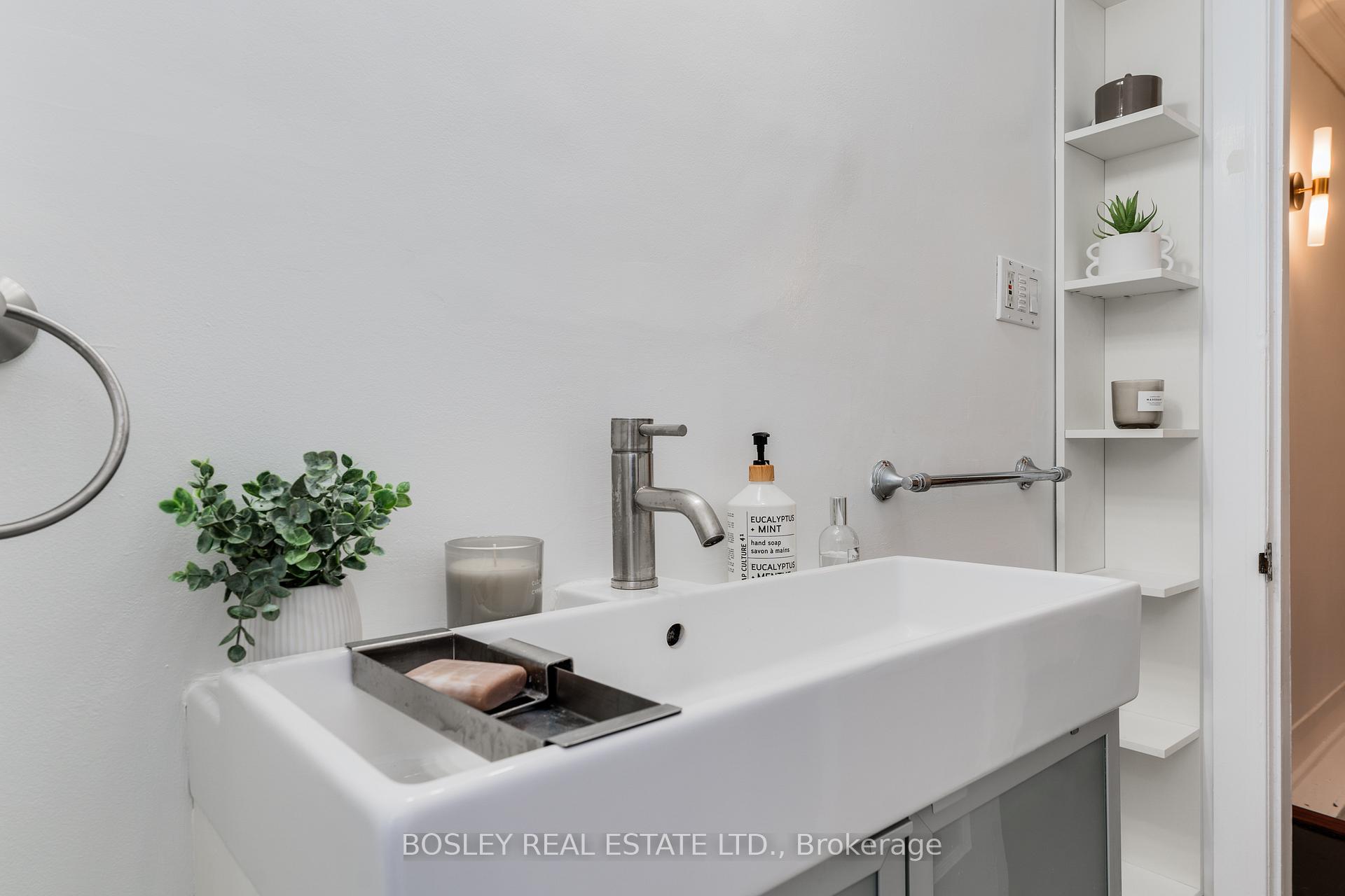 Photo 31 of 1716 Dundas Street E, Toronto, Greenwood-Coxwell — HOMEH