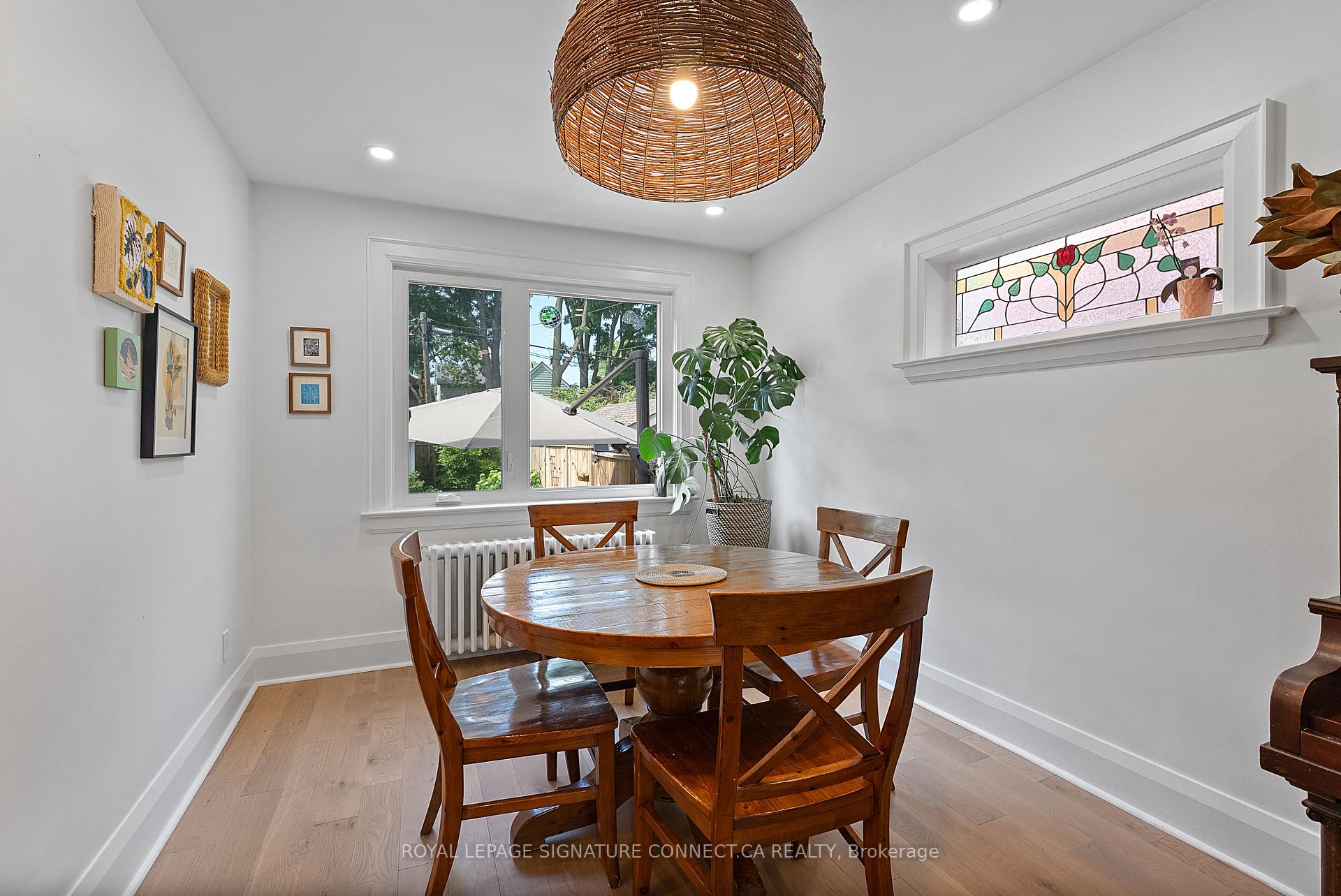 Photo 12 of 16 Springdale Boulevard, Toronto, East York — HOMEH