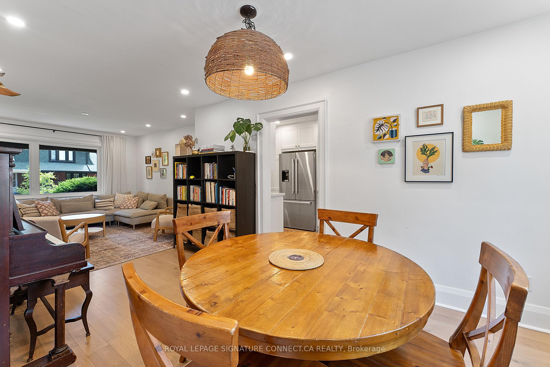 Photo 14 of 16 Springdale Boulevard, Toronto, East York — HOMEH