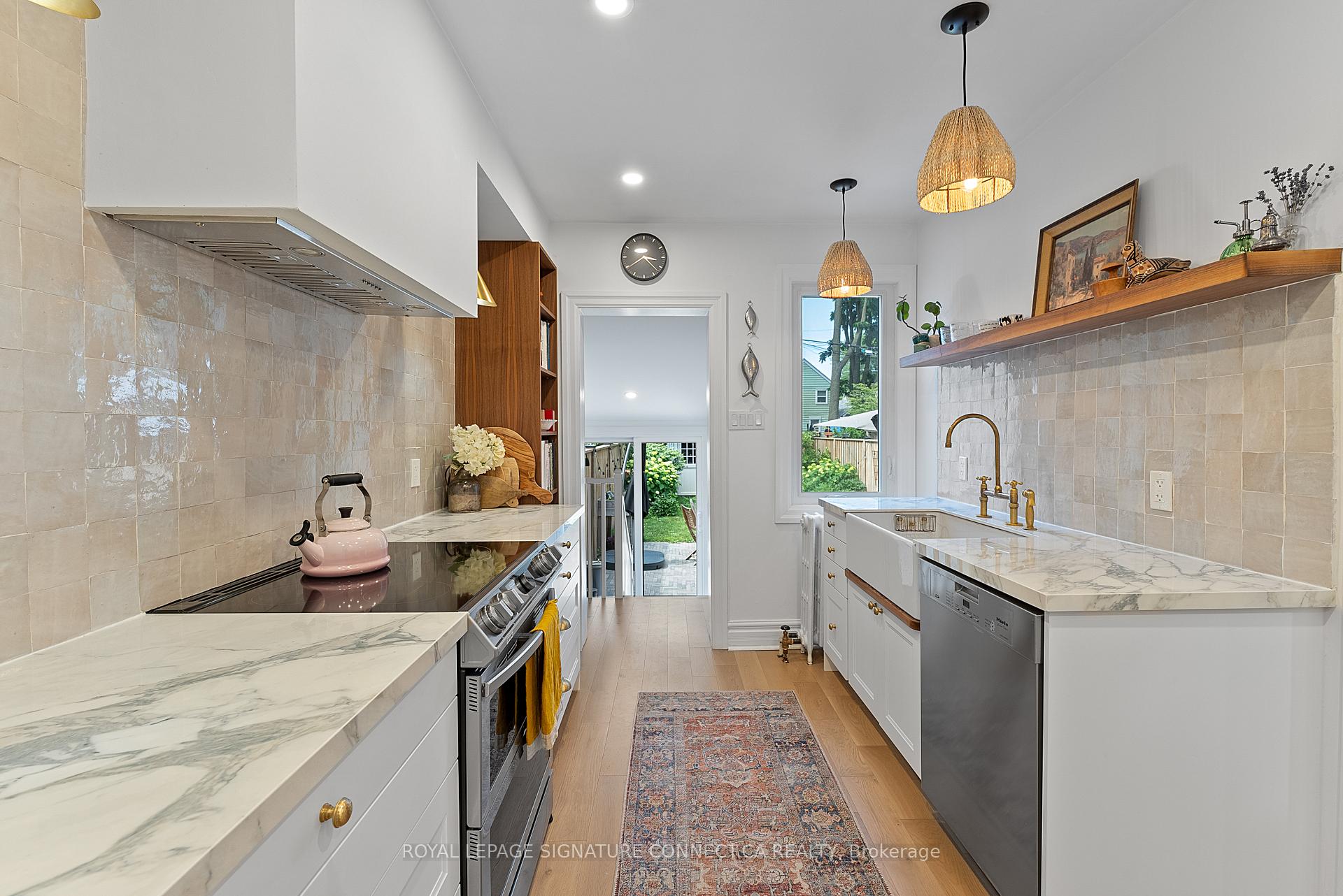 Photo 18 of 16 Springdale Boulevard, Toronto, East York — HOMEH