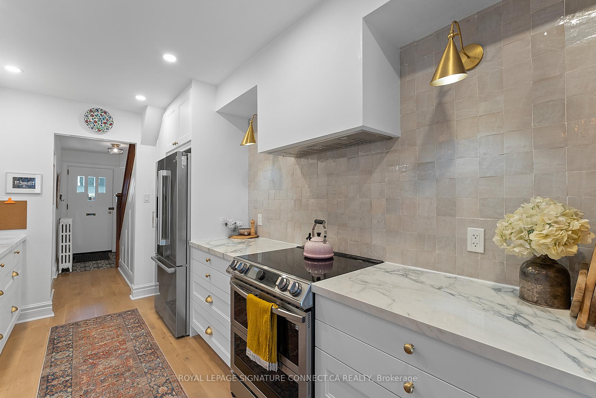 Photo 21 of 16 Springdale Boulevard, Toronto, East York — HOMEH