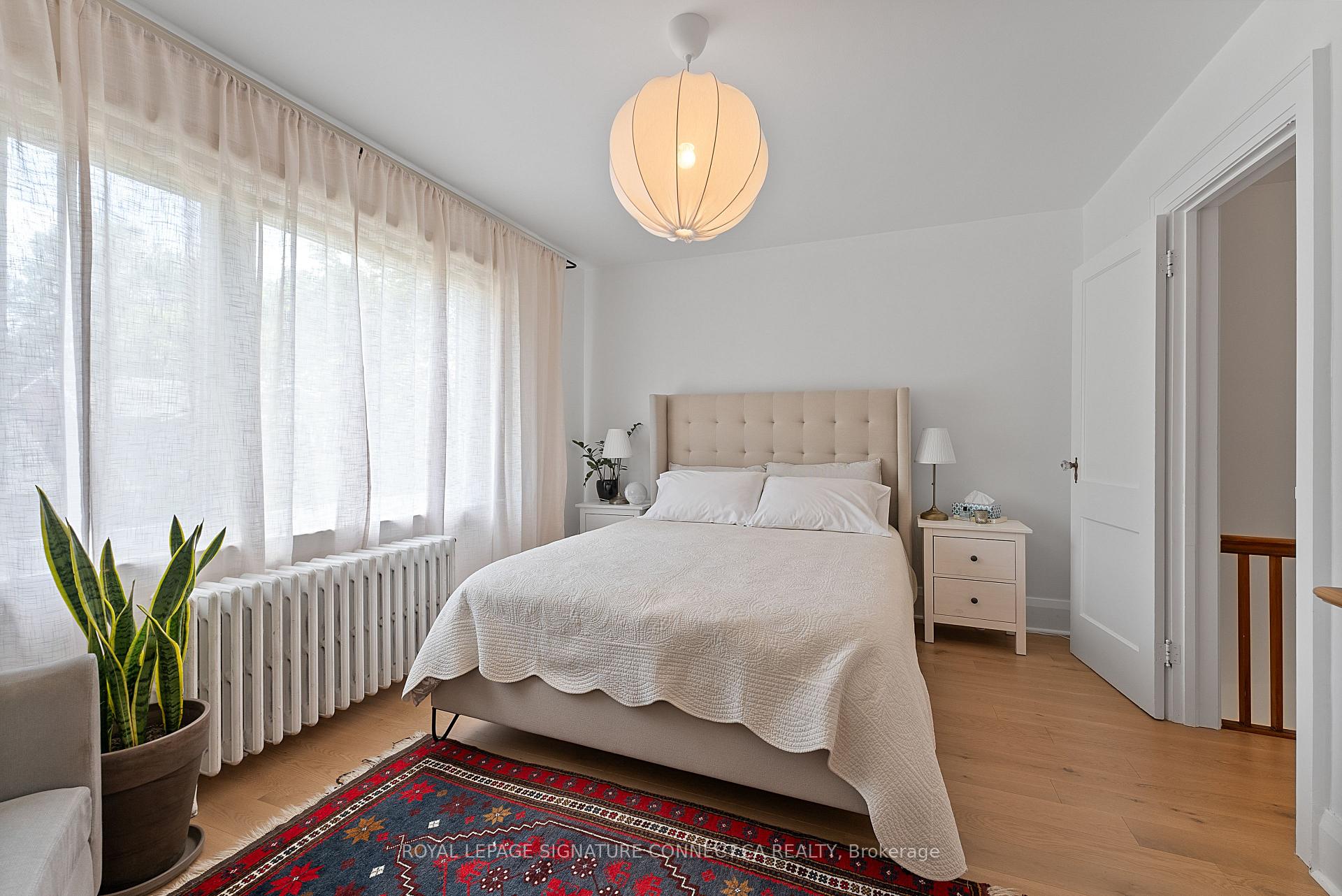 Photo 23 of 16 Springdale Boulevard, Toronto, East York — HOMEH