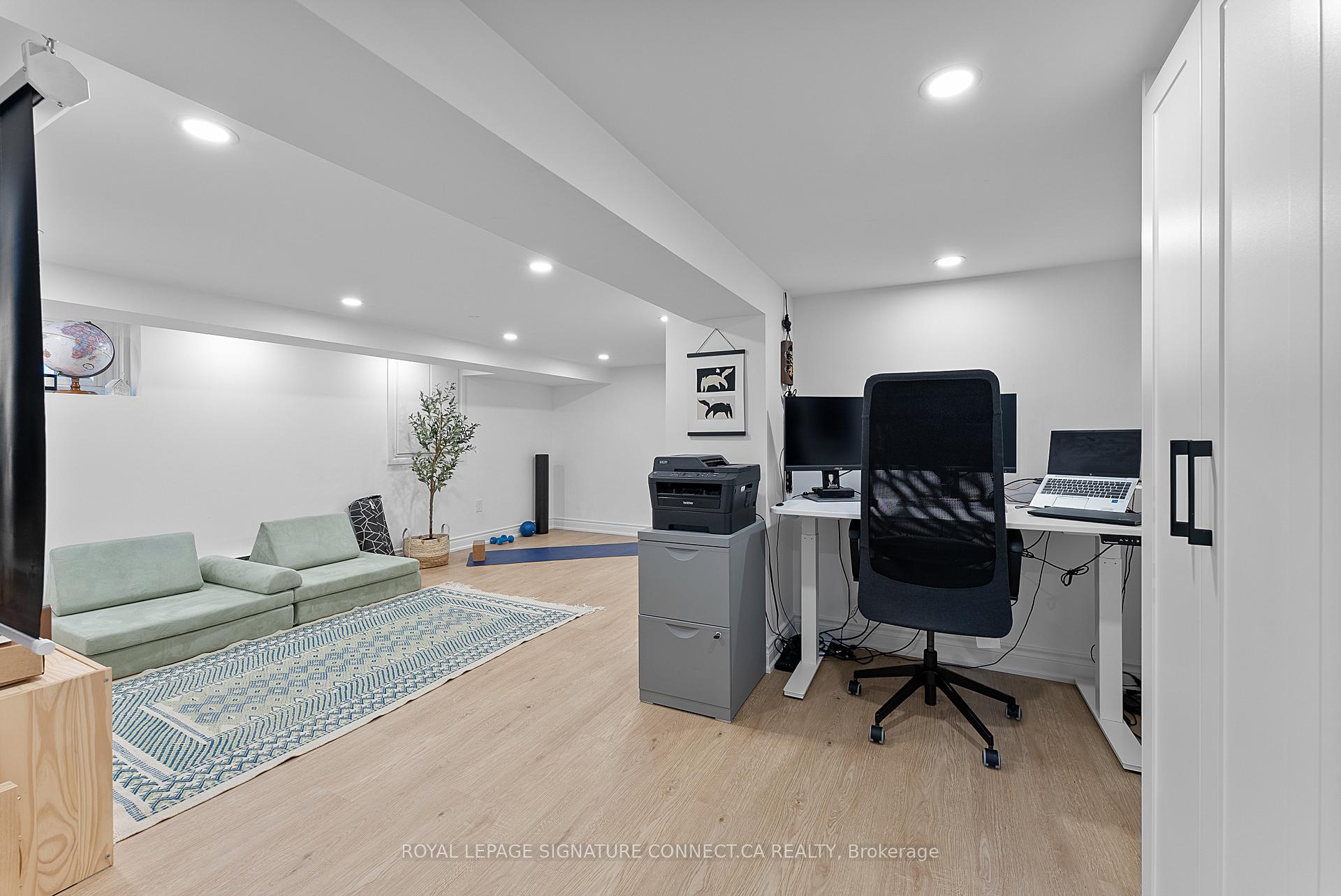 Photo 37 of 16 Springdale Boulevard, Toronto, East York — HOMEH