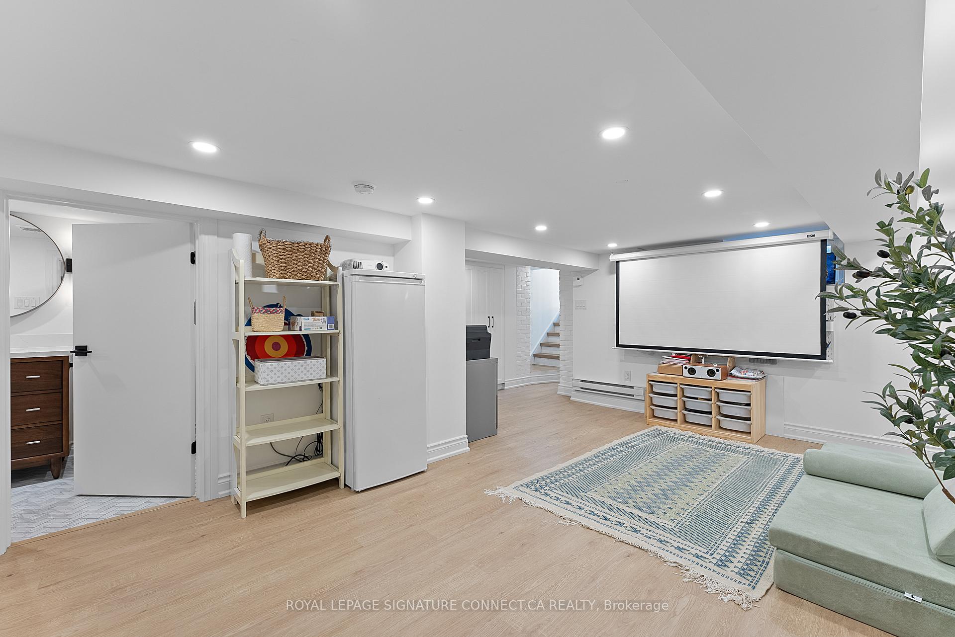 Photo 40 of 16 Springdale Boulevard, Toronto, East York — HOMEH