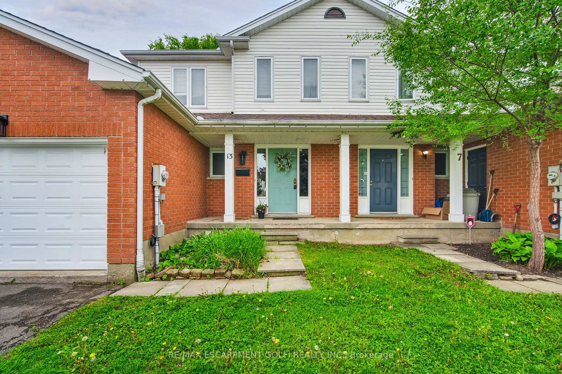 Photo 1 of 13 Devine Crescent, Thorold, Confederation Heights — HOMEH