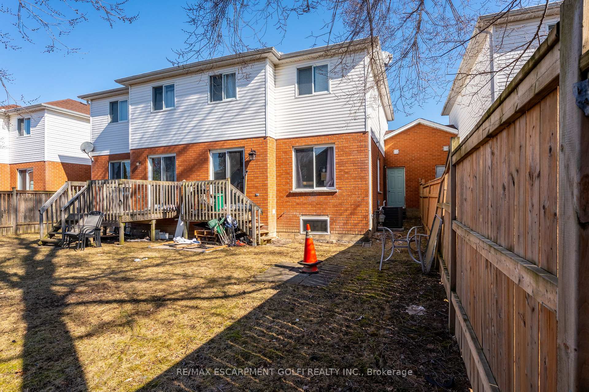 Photo 25 of 13 Devine Crescent, Thorold, Confederation Heights — HOMEH