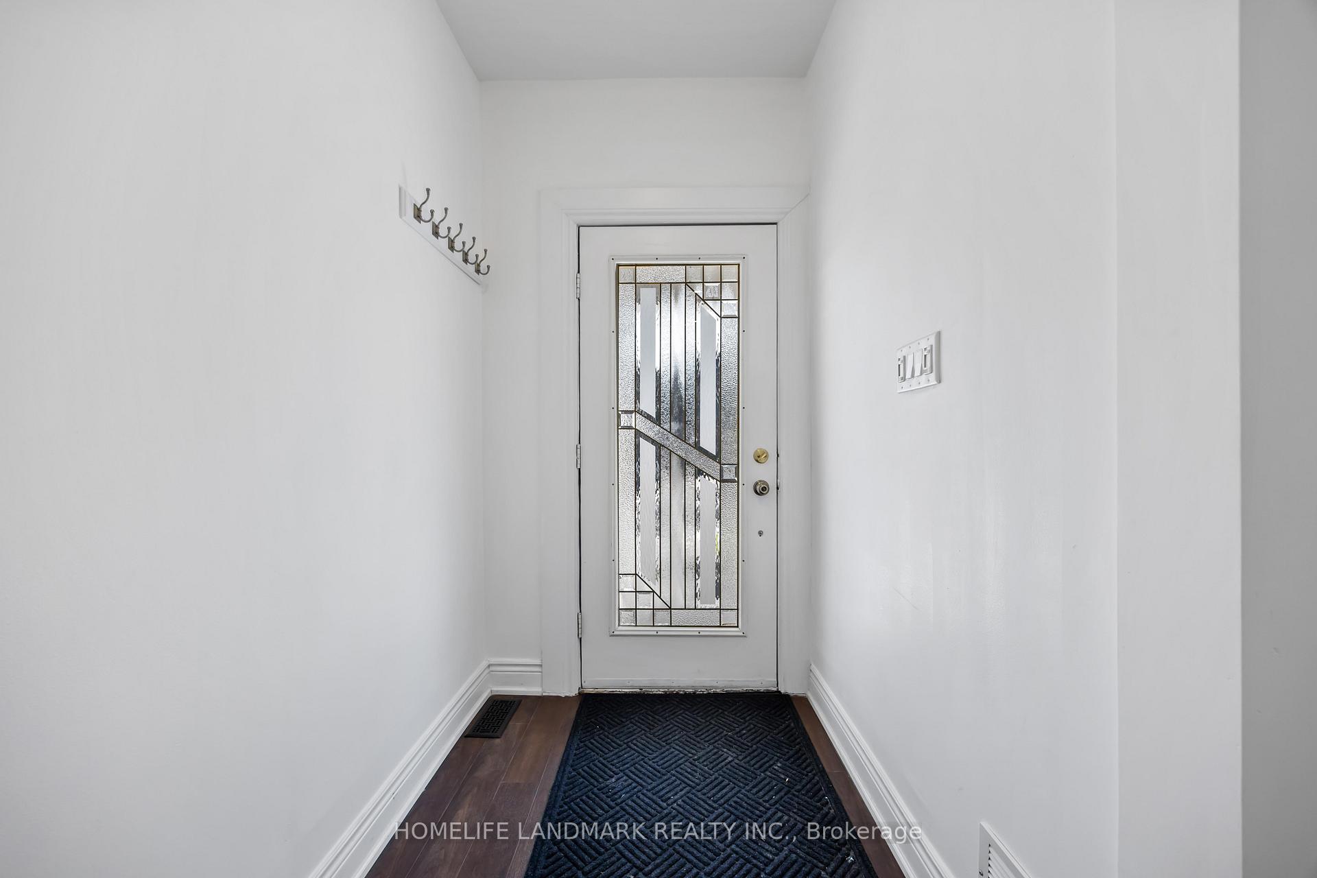 Photo 2 of Unit Main, 160 Humewood Drive, Toronto, Humewood-Cedarvale — HOMEH