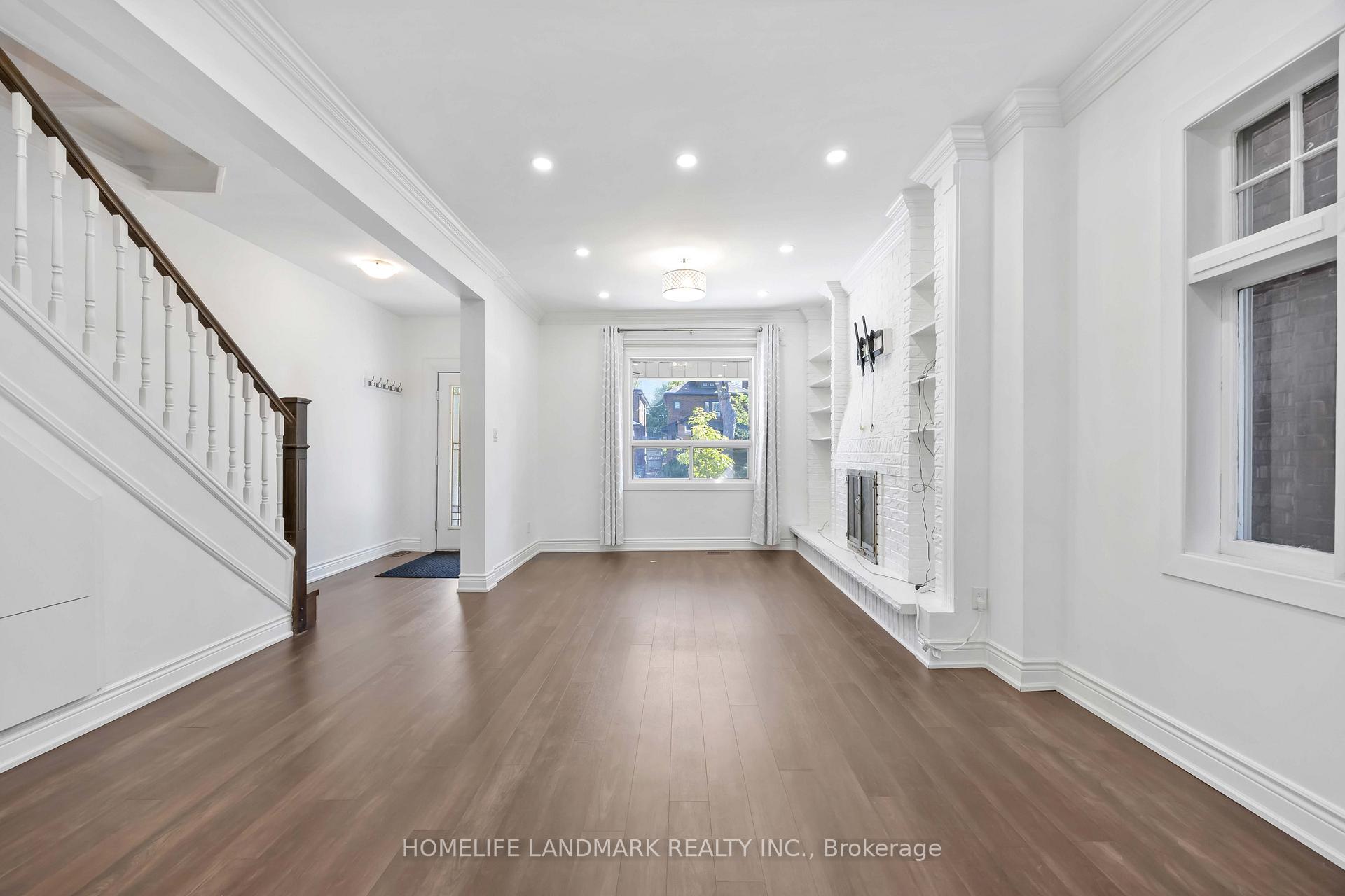 Photo 5 of Unit Main, 160 Humewood Drive, Toronto, Humewood-Cedarvale — HOMEH