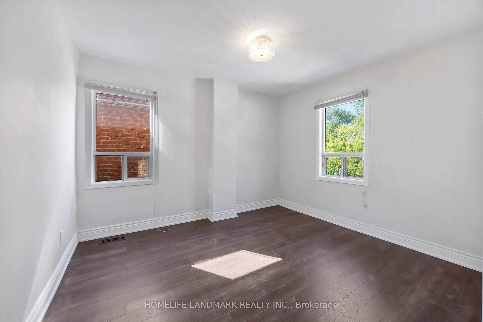 Photo 15 of Unit Main, 160 Humewood Drive, Toronto, Humewood-Cedarvale — HOMEH
