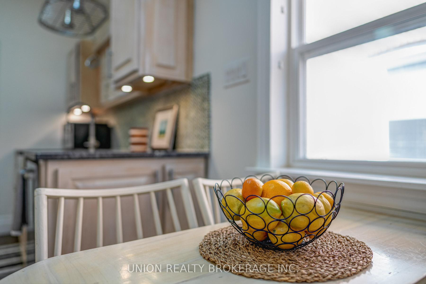 Photo 11 of 158 Chisholm Avenue, Toronto, Woodbine-Lumsden — HOMEH