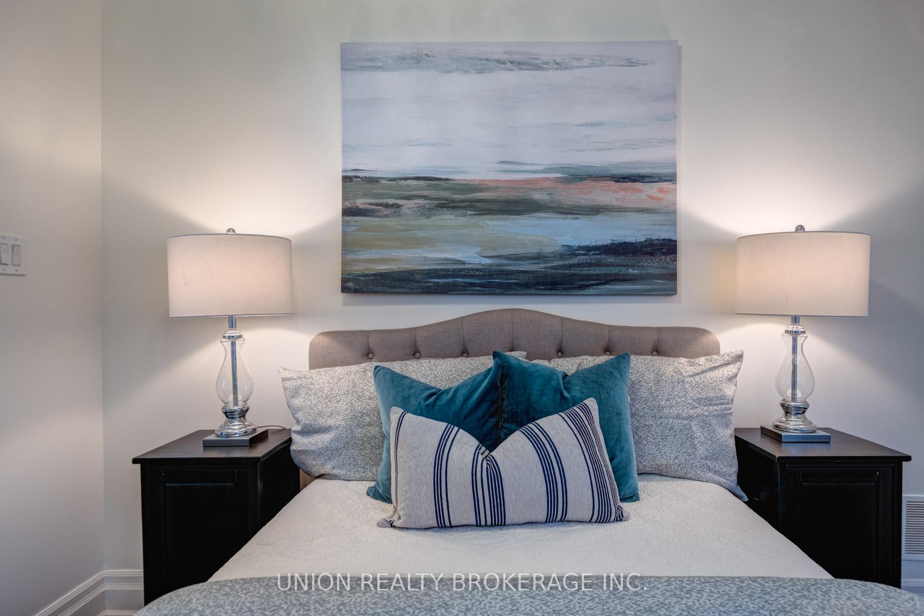 Photo 18 of 158 Chisholm Avenue, Toronto, Woodbine-Lumsden — HOMEH
