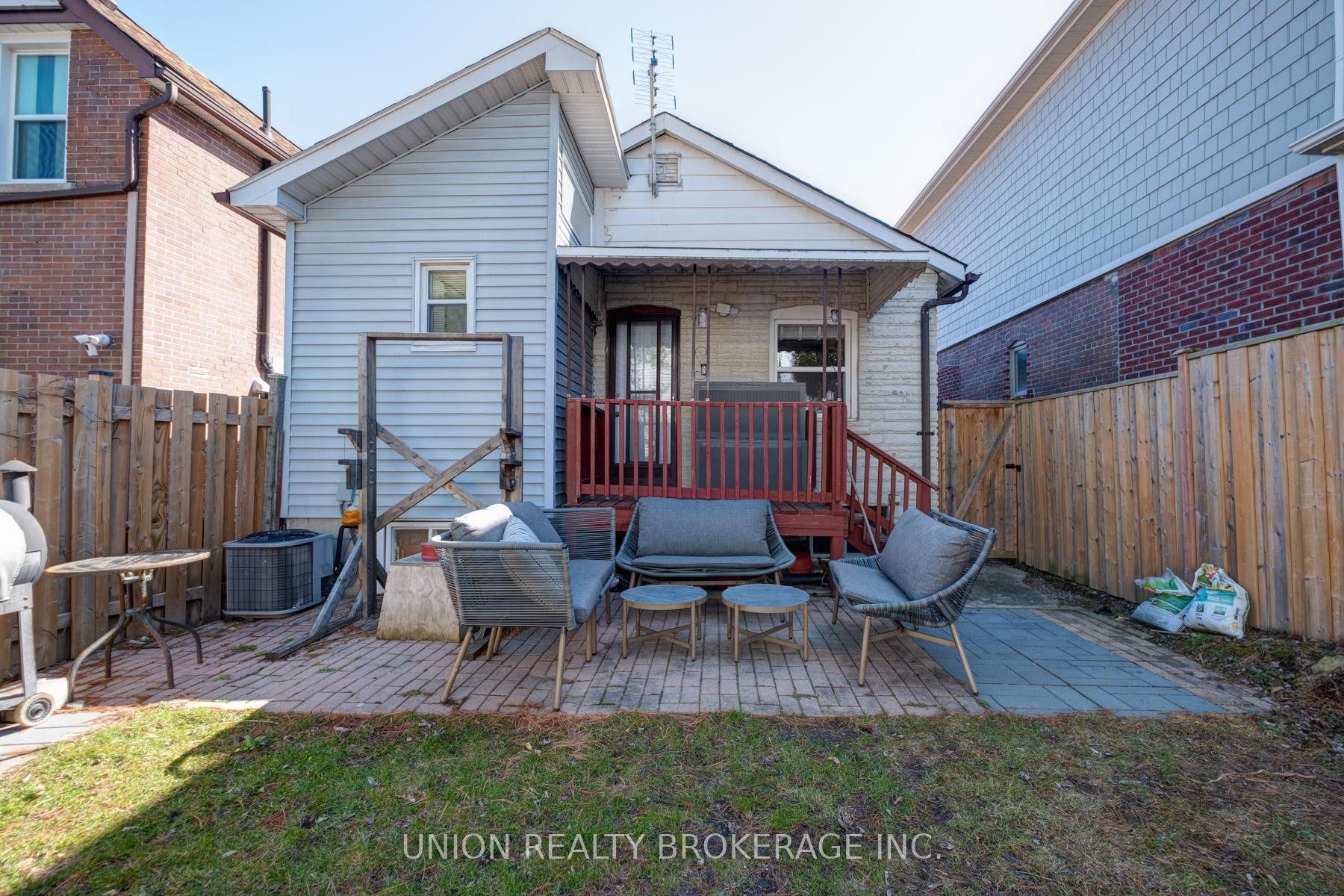 Photo 27 of 158 Chisholm Avenue, Toronto, Woodbine-Lumsden — HOMEH