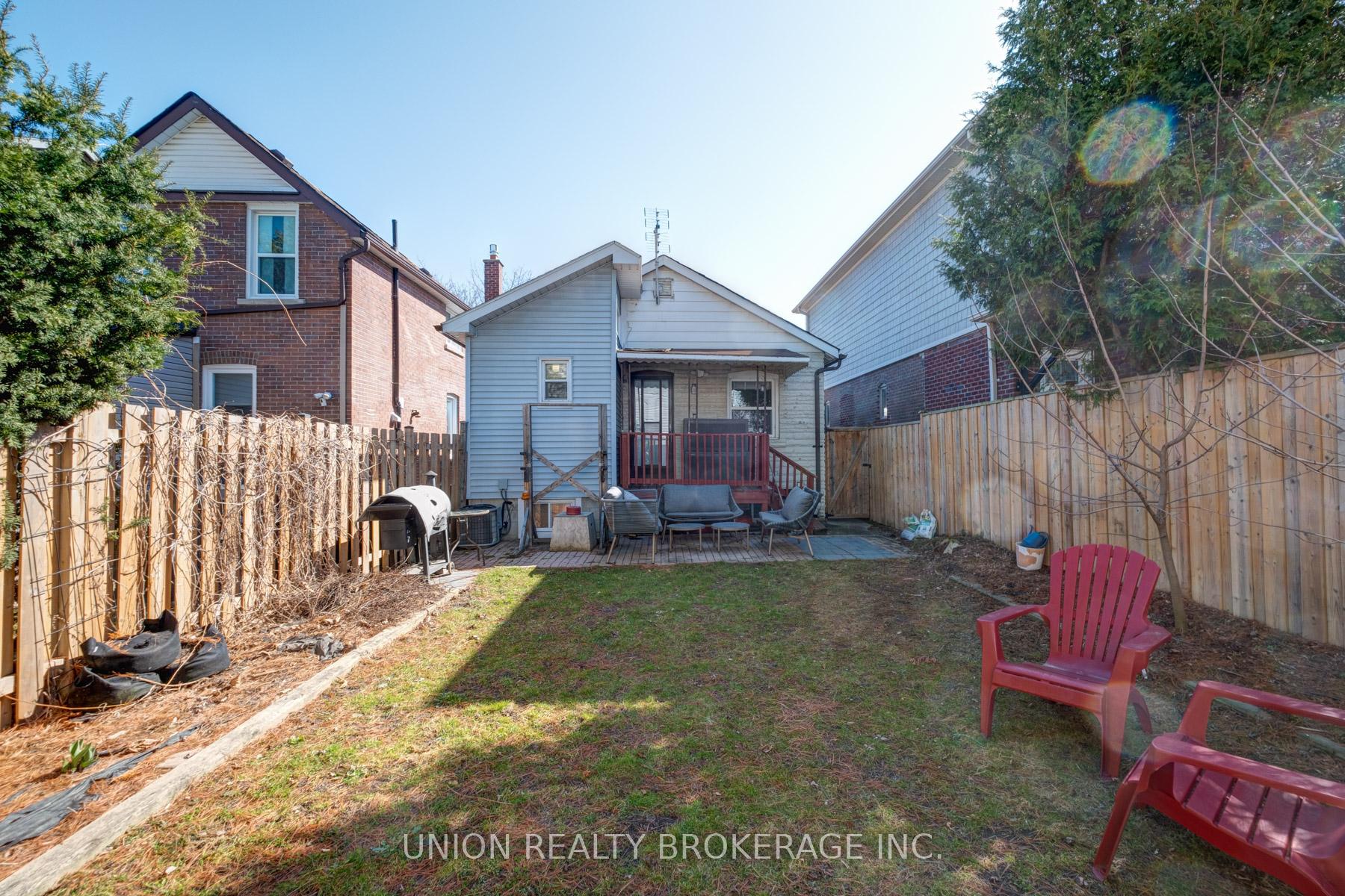 Photo 29 of 158 Chisholm Avenue, Toronto, Woodbine-Lumsden — HOMEH