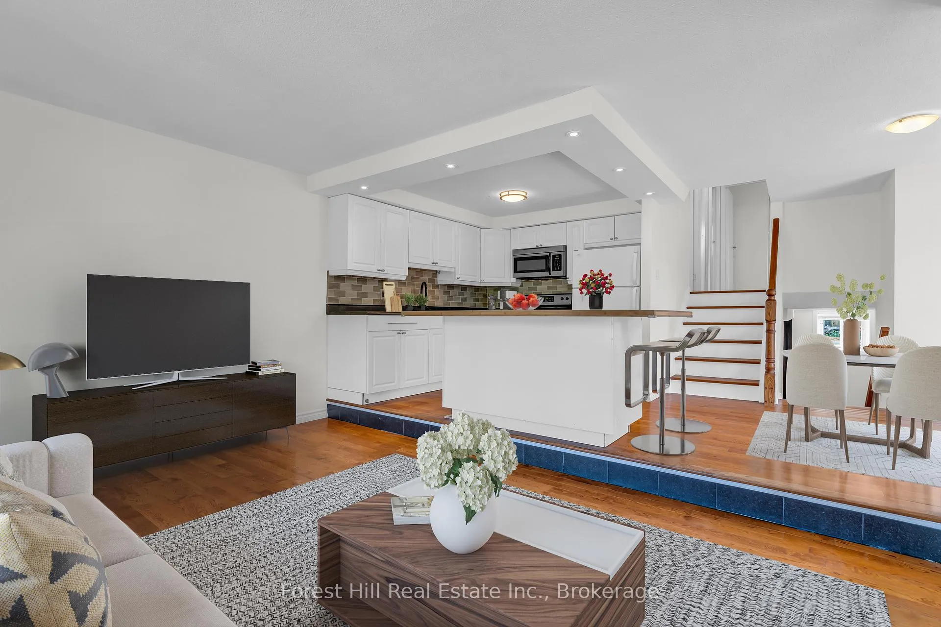 Photo 6 of 15 Homestead Place, Kitchener — HOMEH