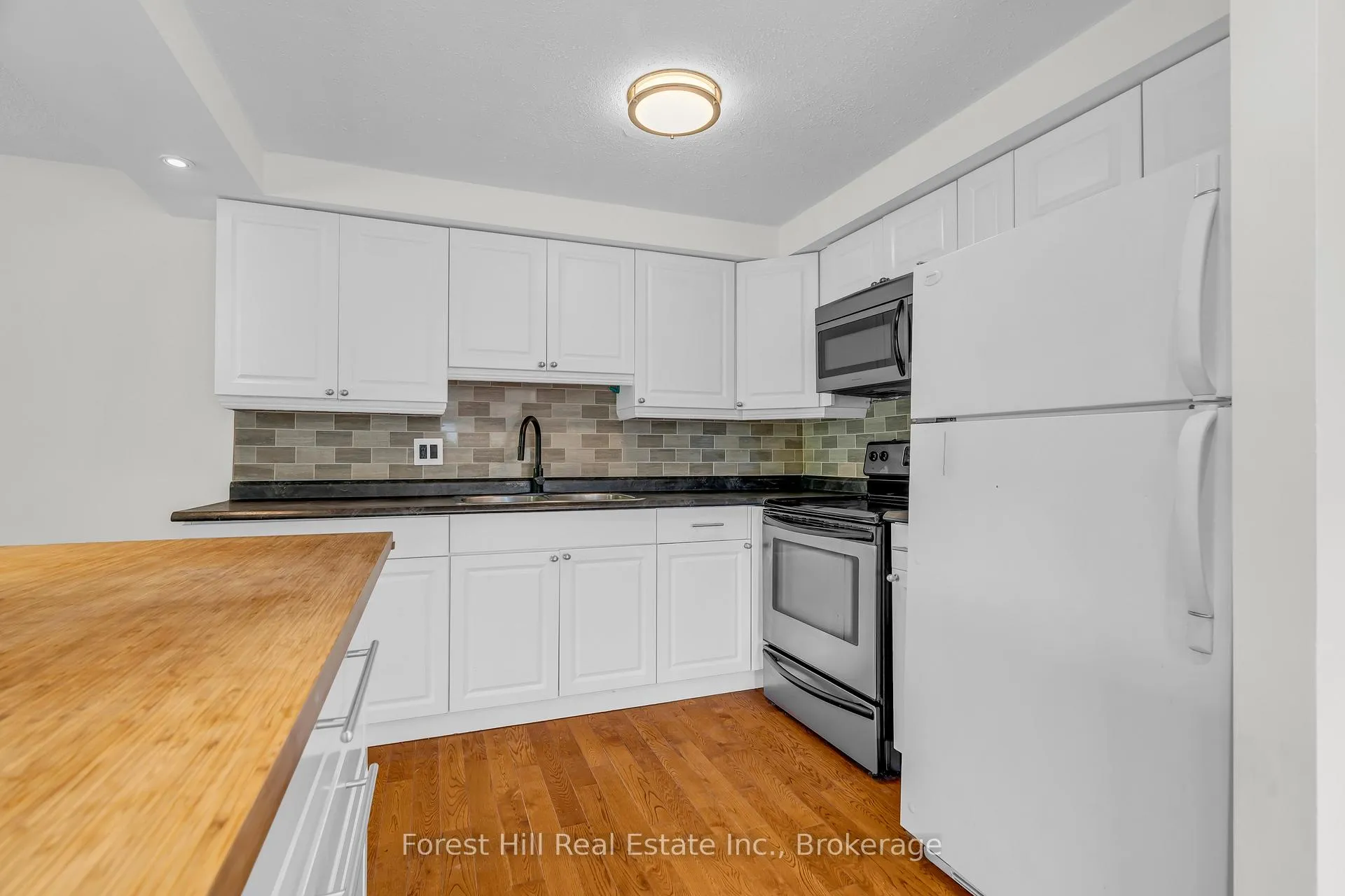 Photo 11 of 15 Homestead Place, Kitchener — HOMEH