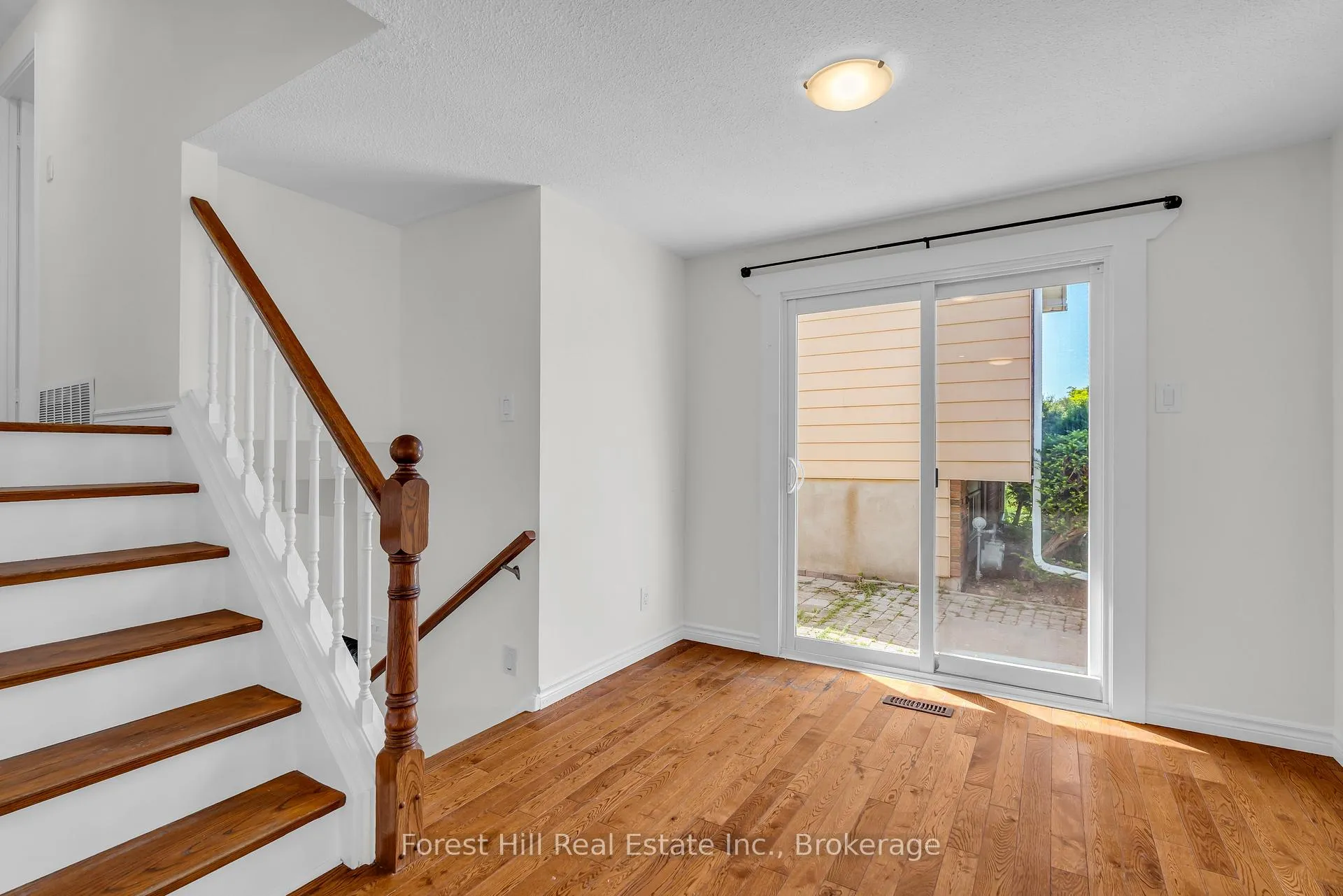Photo 13 of 15 Homestead Place, Kitchener — HOMEH