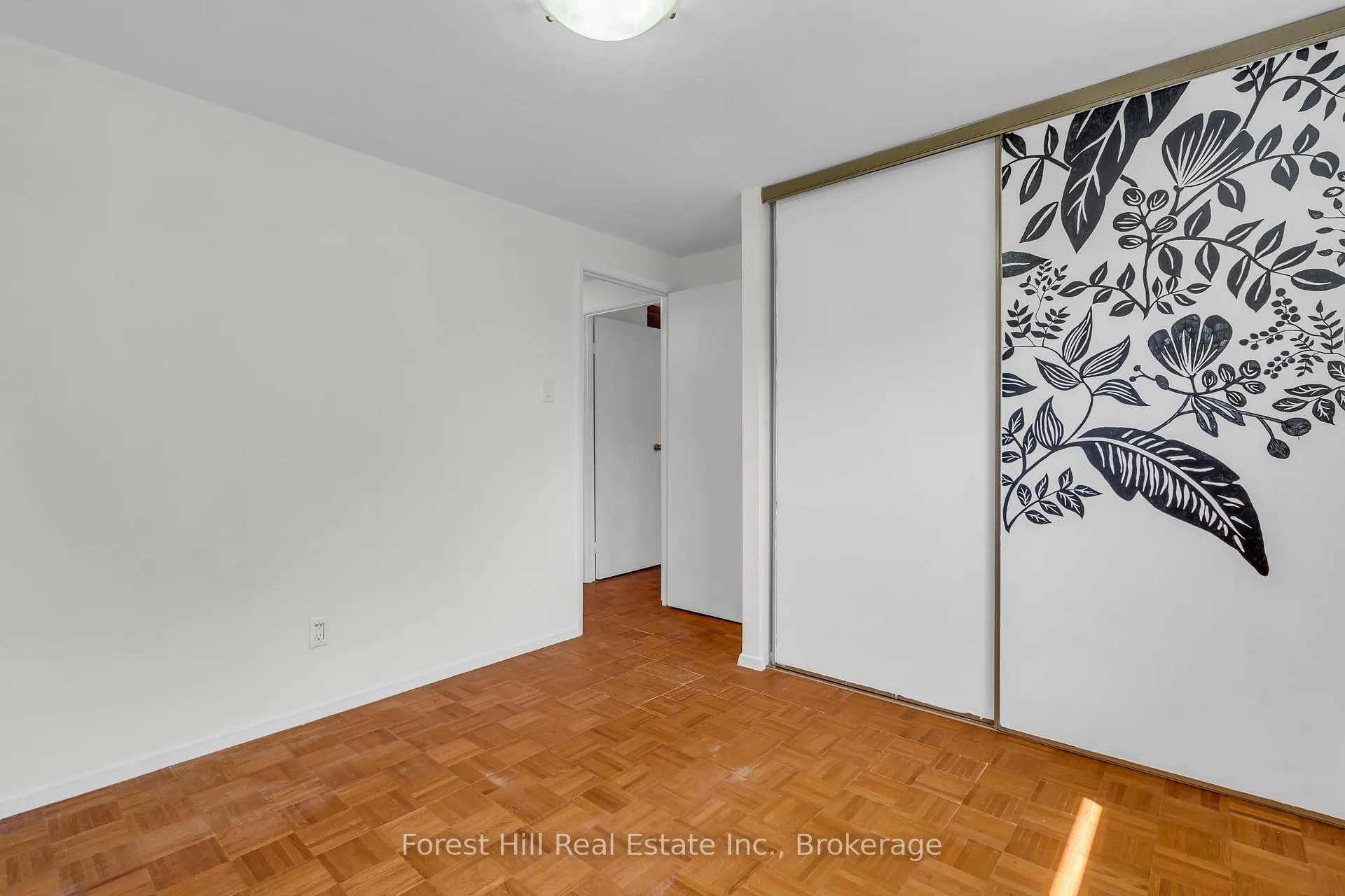 Photo 21 of 15 Homestead Place, Kitchener — HOMEH