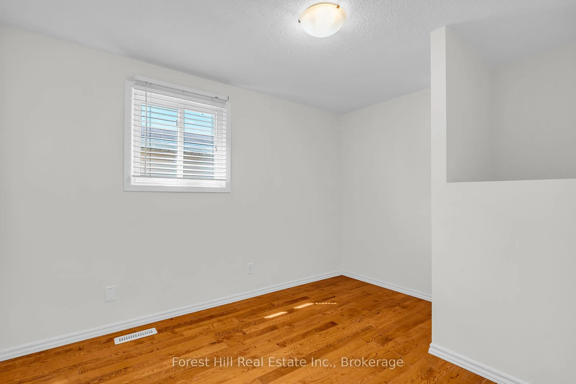 Photo 22 of 15 Homestead Place, Kitchener — HOMEH