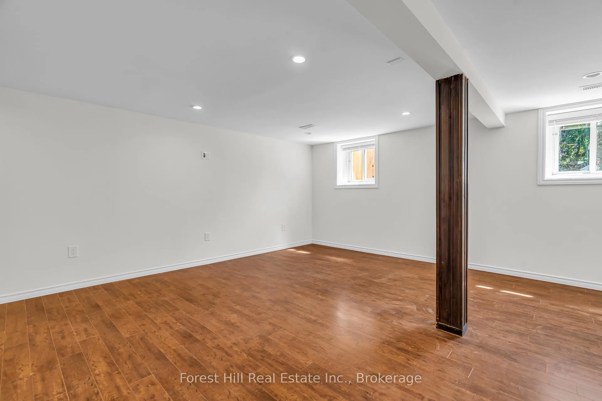 Photo 23 of 15 Homestead Place, Kitchener — HOMEH
