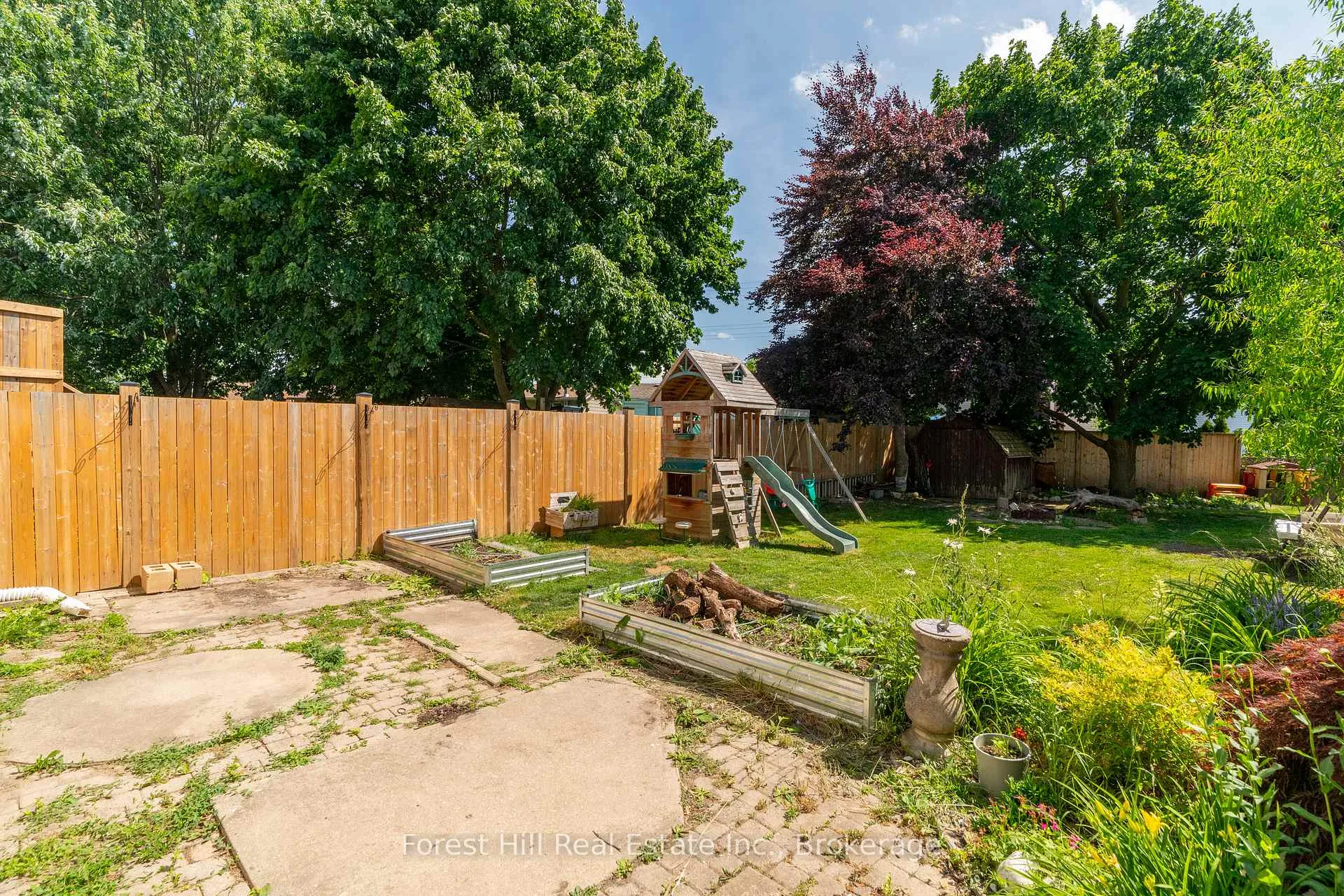 Photo 30 of 15 Homestead Place, Kitchener — HOMEH