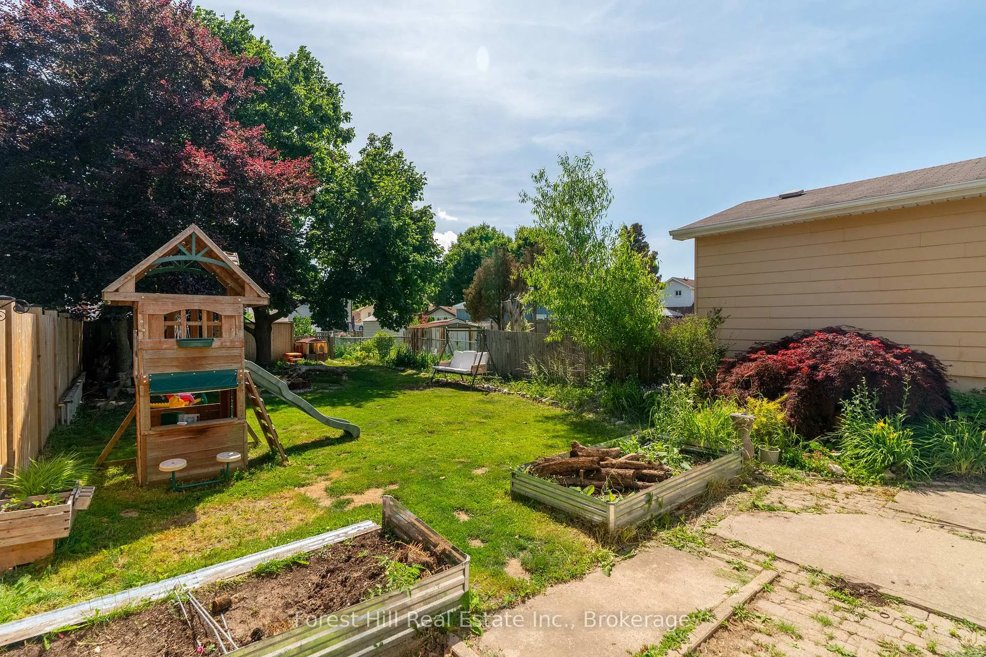 Photo 31 of 15 Homestead Place, Kitchener — HOMEH