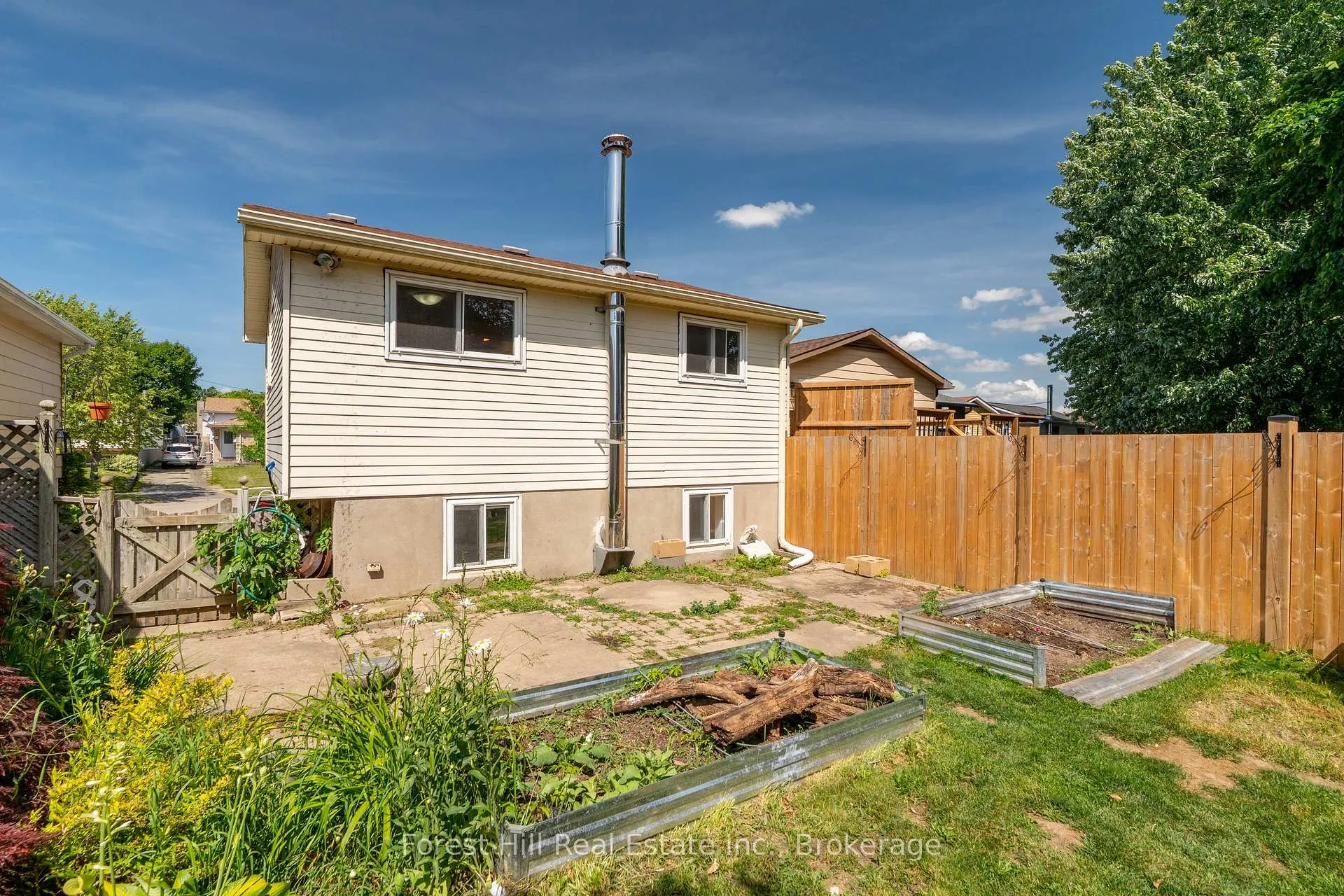 Photo 32 of 15 Homestead Place, Kitchener — HOMEH