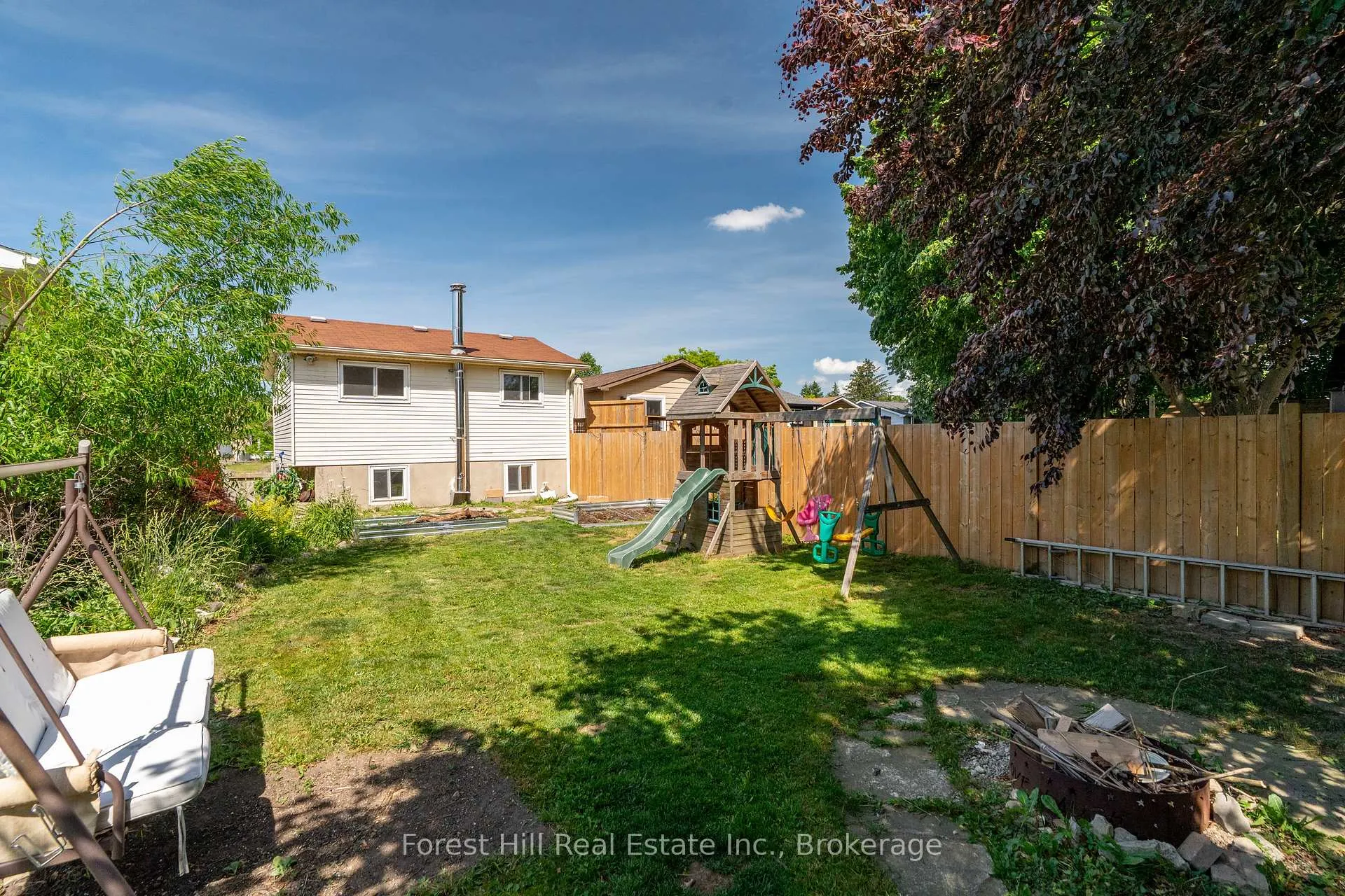 Photo 36 of 15 Homestead Place, Kitchener — HOMEH