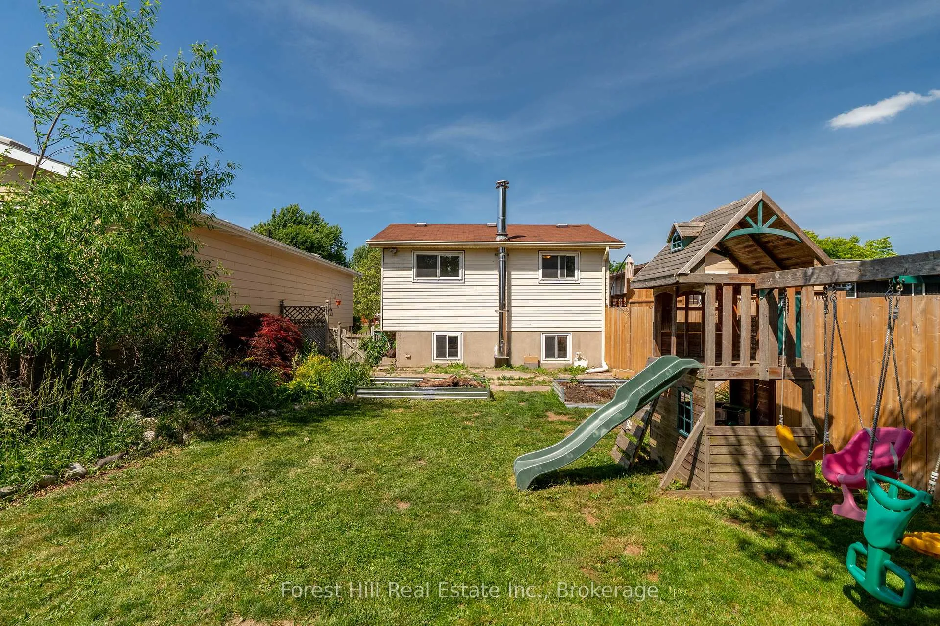 Photo 37 of 15 Homestead Place, Kitchener — HOMEH