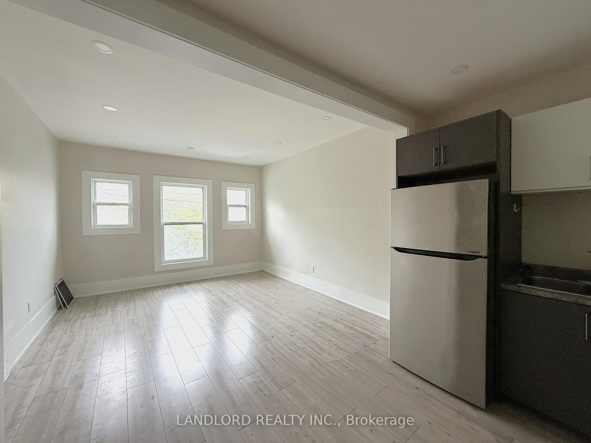 Photo 3 of Unit 1, 1 Foxley Street, Toronto, Trinity-Bellwoods — HOMEH