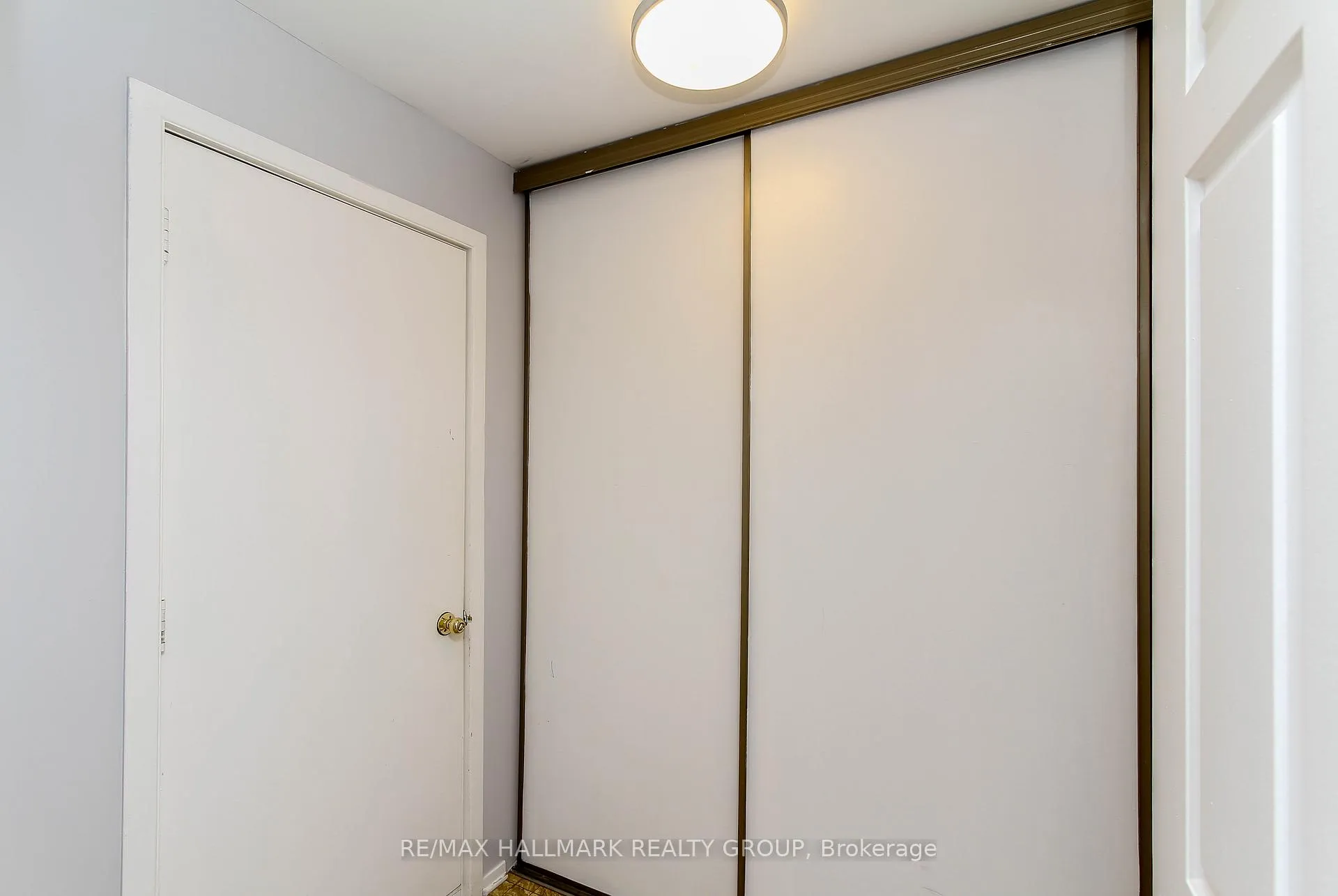 Photo 16 of 1210 Bordeau Grove, Ottawa, Convent Glen — HOMEH