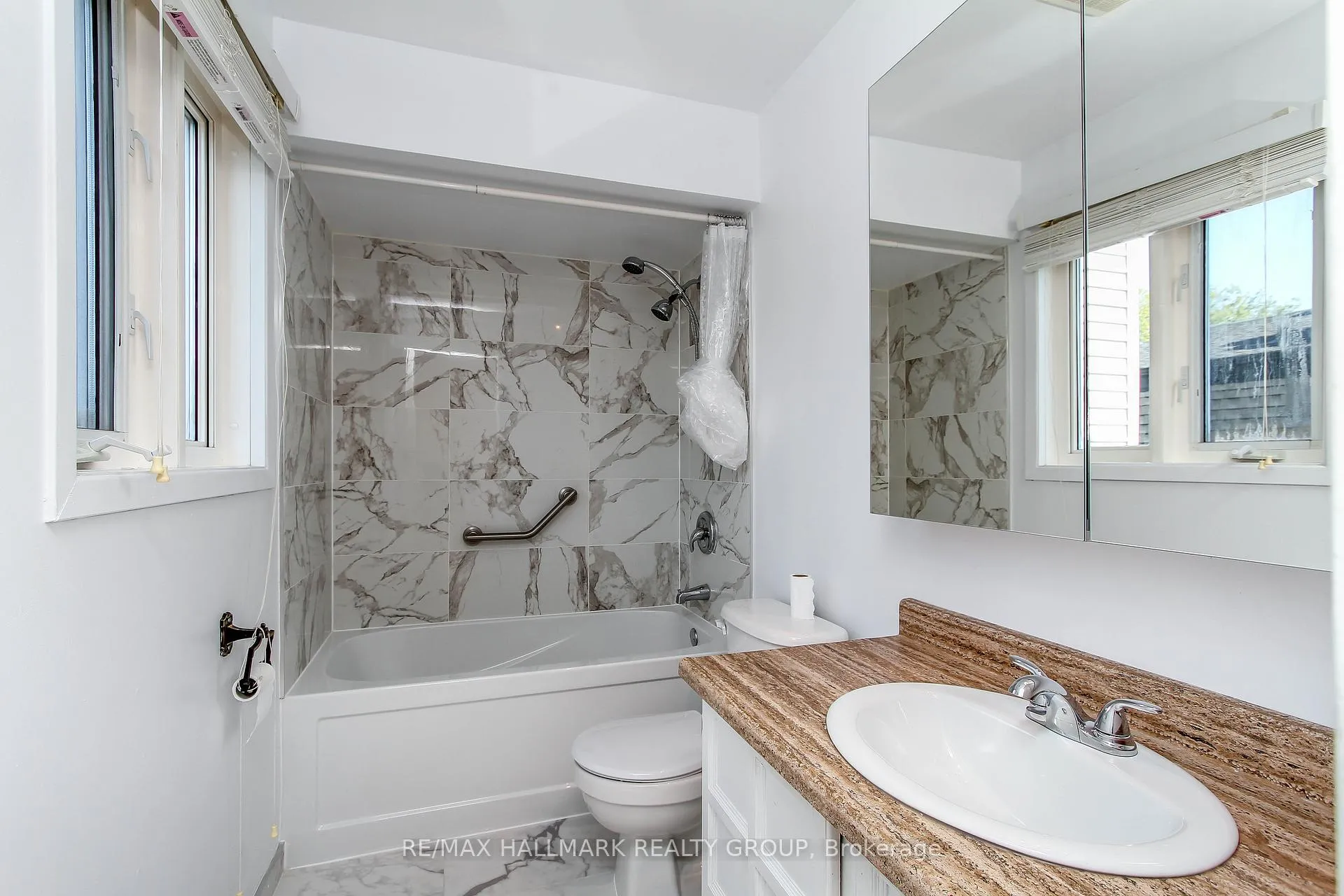 Photo 23 of 1210 Bordeau Grove, Ottawa, Convent Glen — HOMEH