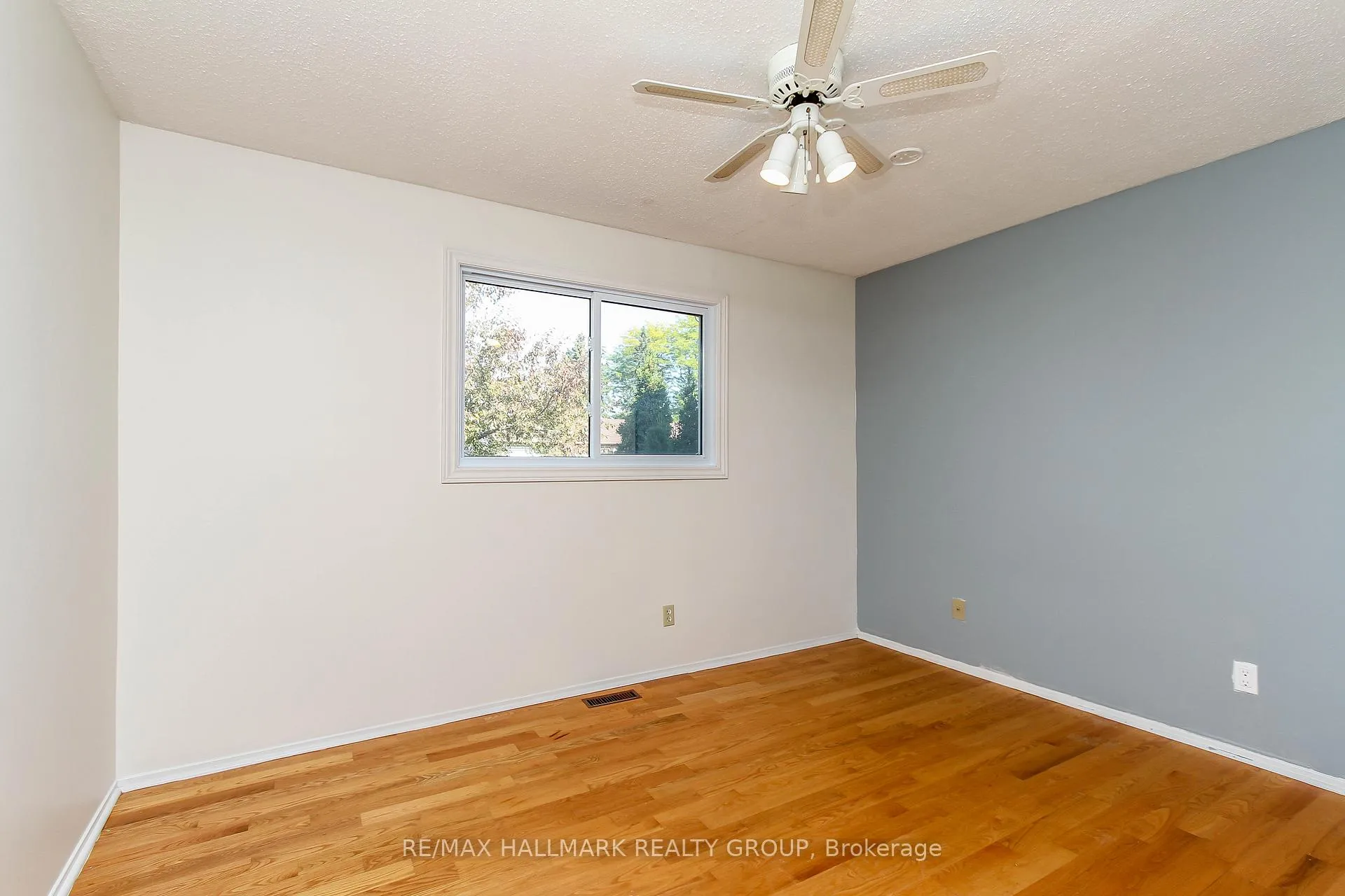 Photo 27 of 1210 Bordeau Grove, Ottawa, Convent Glen — HOMEH