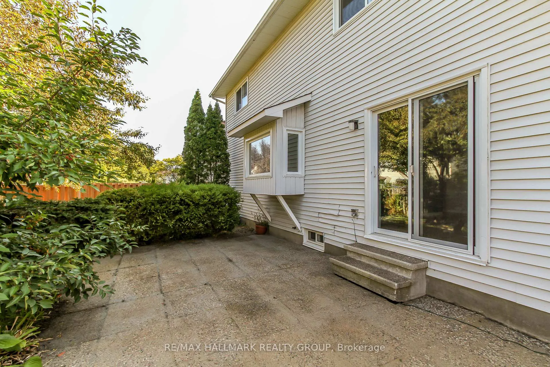 Photo 36 of 1210 Bordeau Grove, Ottawa, Convent Glen — HOMEH