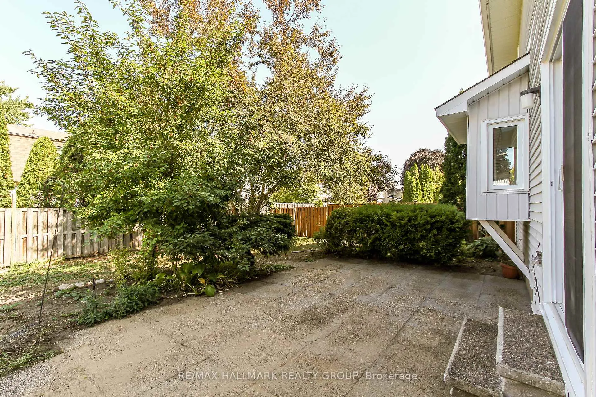 Photo 37 of 1210 Bordeau Grove, Ottawa, Convent Glen — HOMEH