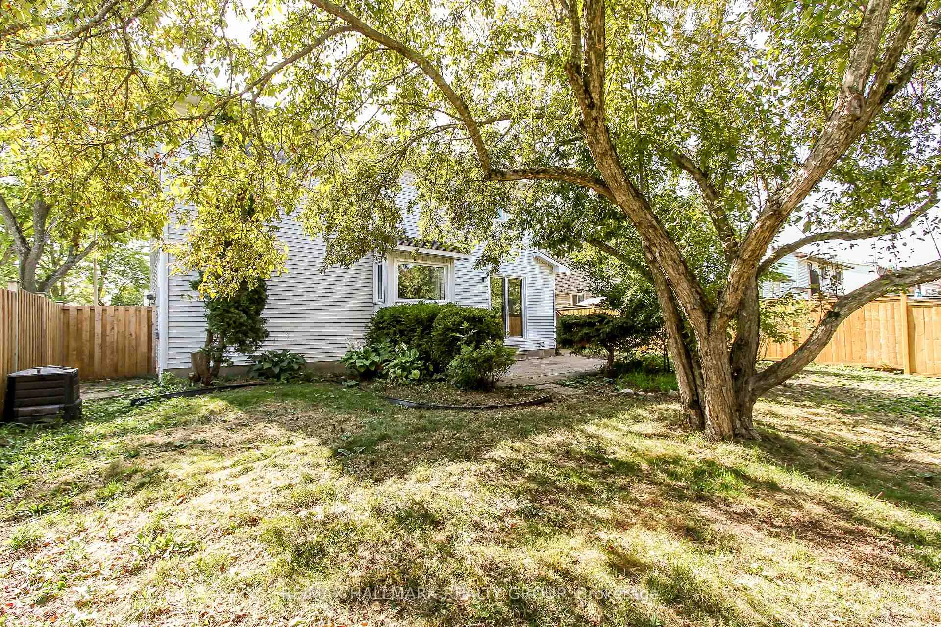 Photo 39 of 1210 Bordeau Grove, Ottawa, Convent Glen — HOMEH