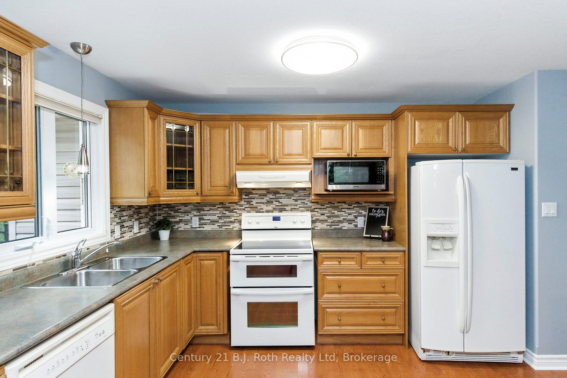 Photo 12 of 1749 Golf Link Road, Tiny, Rural Tiny — HOMEH