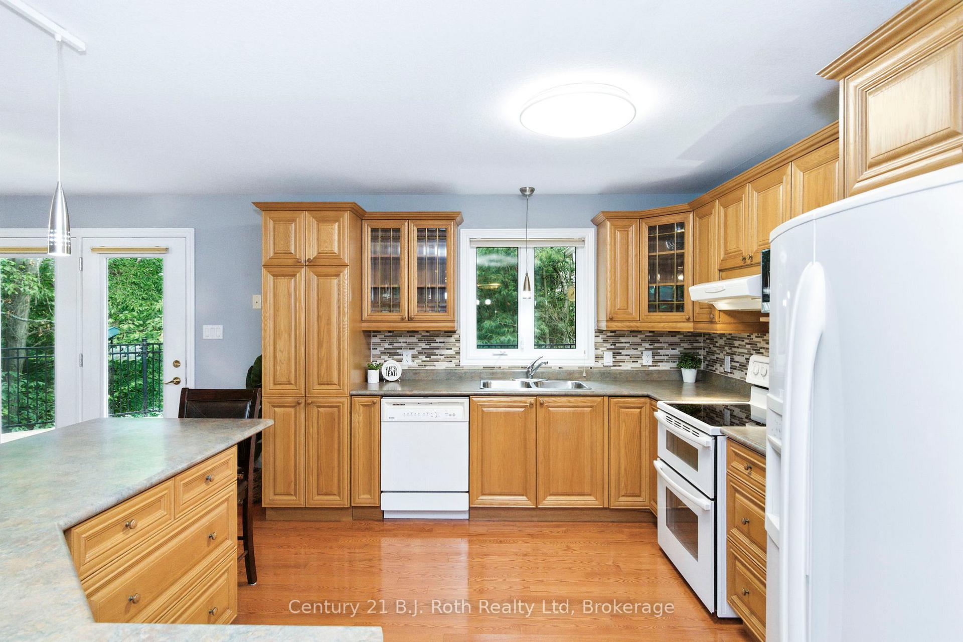 Photo 13 of 1749 Golf Link Road, Tiny, Rural Tiny — HOMEH
