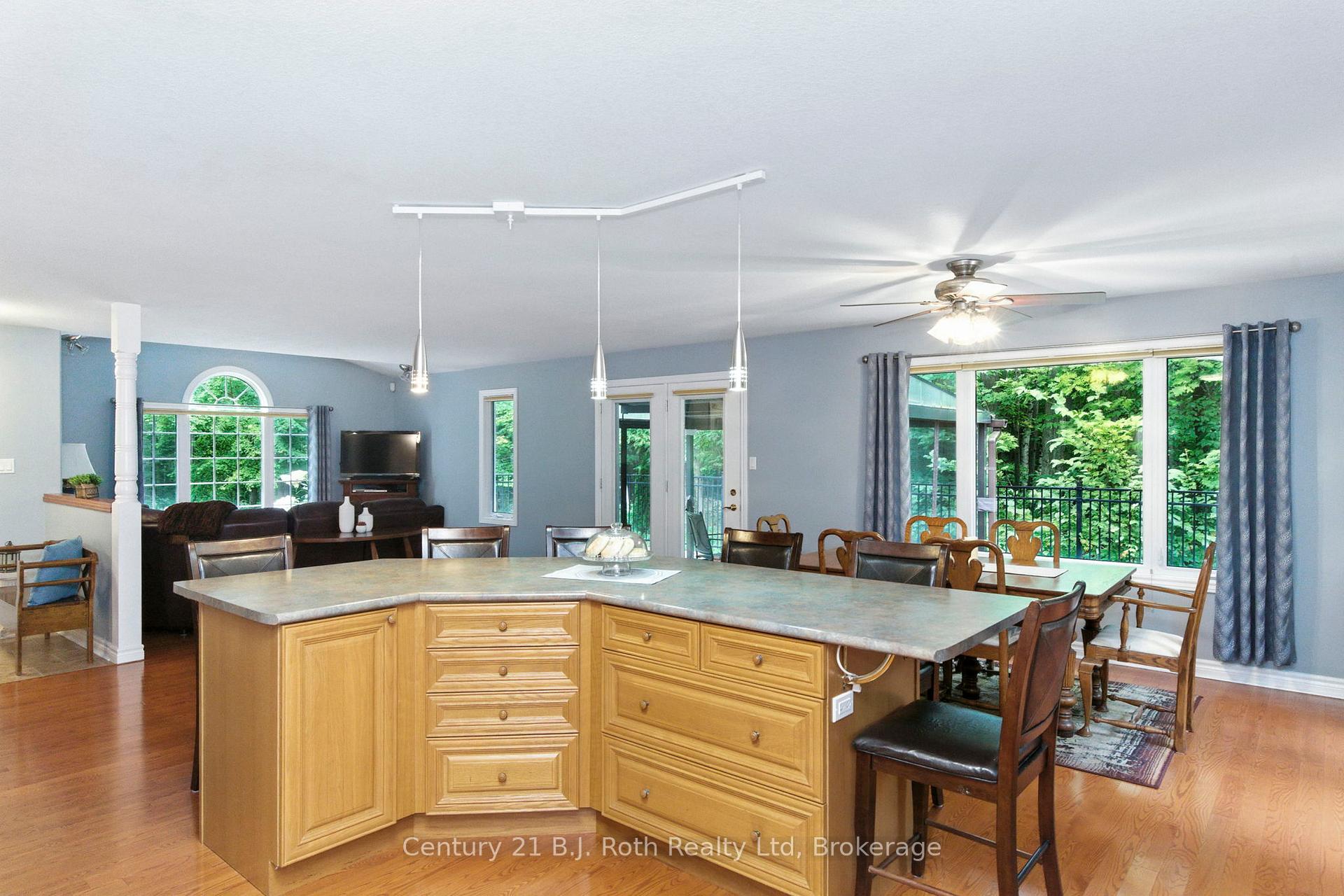 Photo 14 of 1749 Golf Link Road, Tiny, Rural Tiny — HOMEH