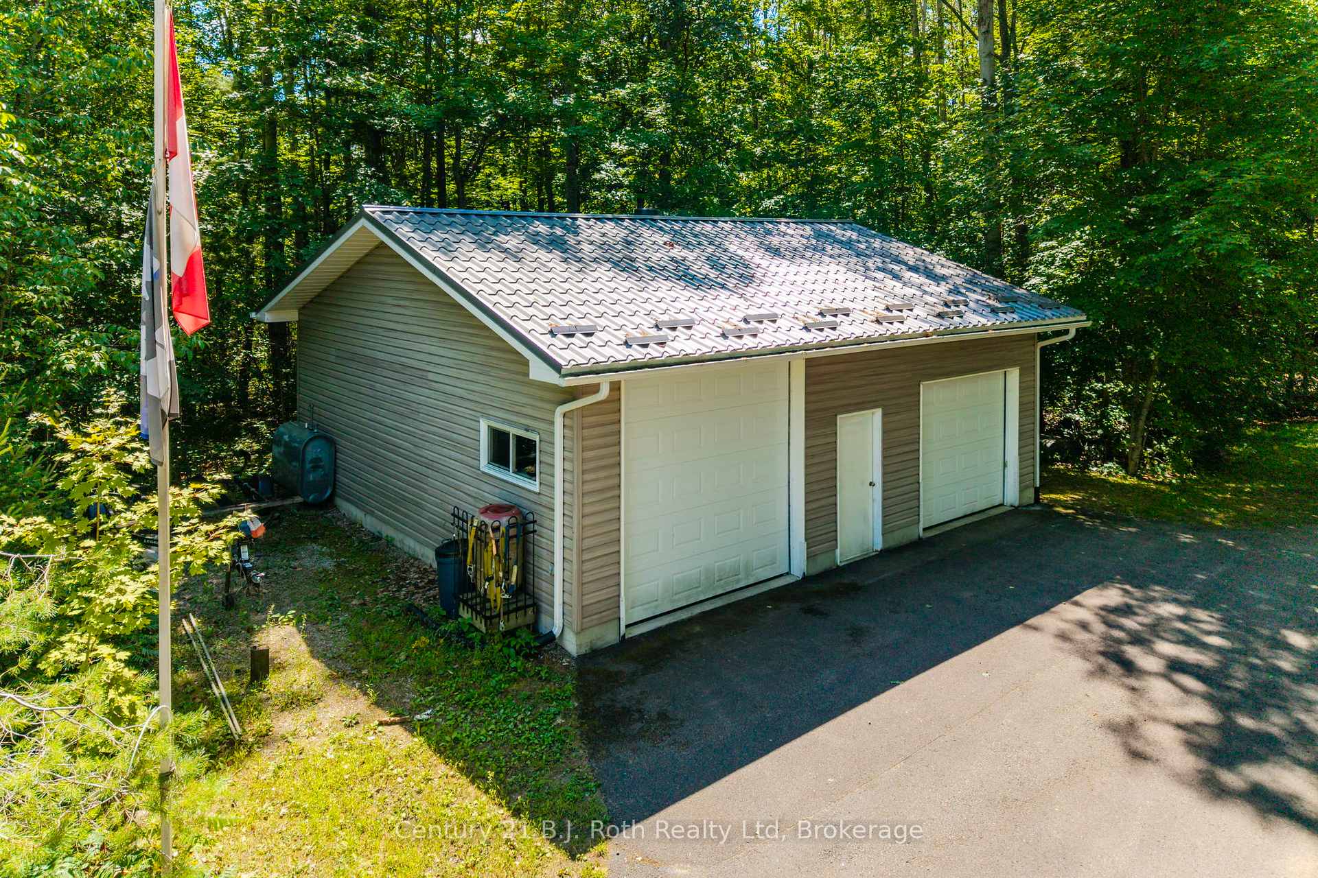 Photo 47 of 1749 Golf Link Road, Tiny, Rural Tiny — HOMEH