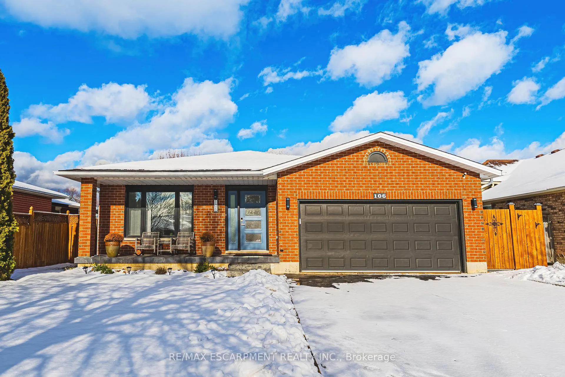 Photo 3 of 106 Highbury Drive, Hamilton, Stoney Creek Mountain — HOMEH