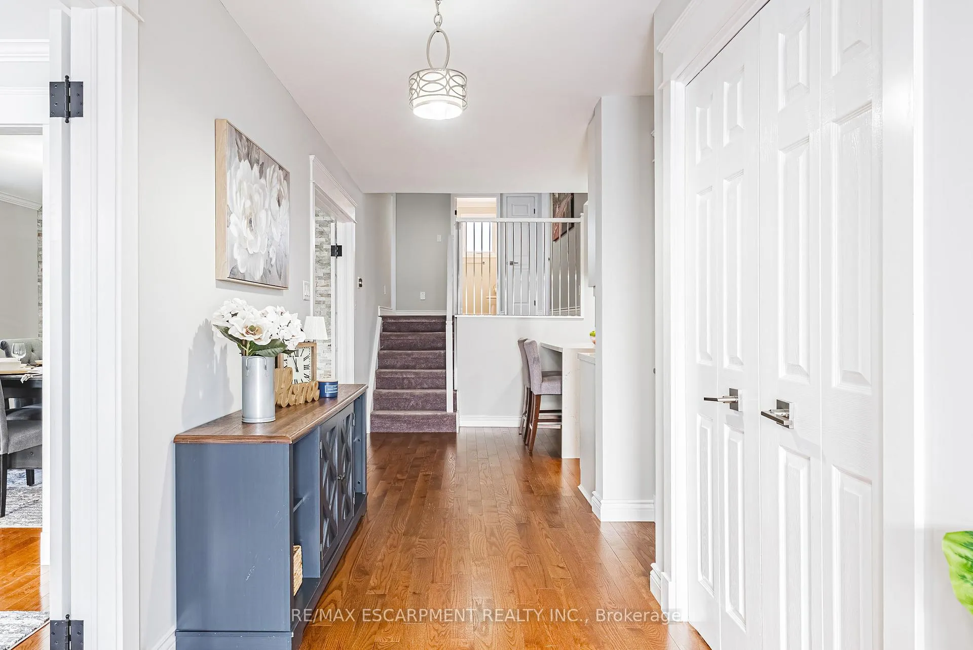 Photo 7 of 106 Highbury Drive, Hamilton, Stoney Creek Mountain — HOMEH