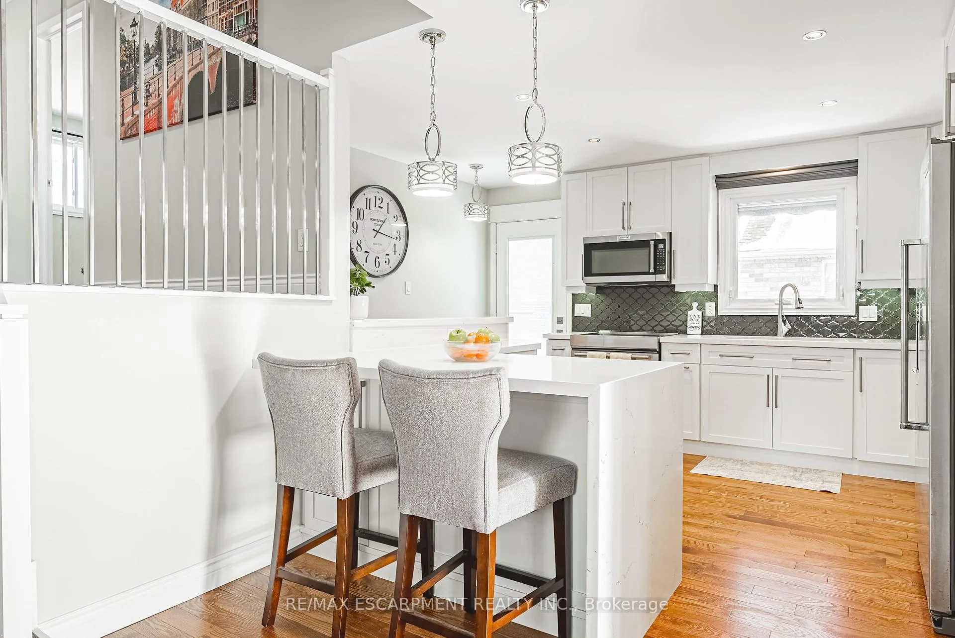 Photo 9 of 106 Highbury Drive, Hamilton, Stoney Creek Mountain — HOMEH