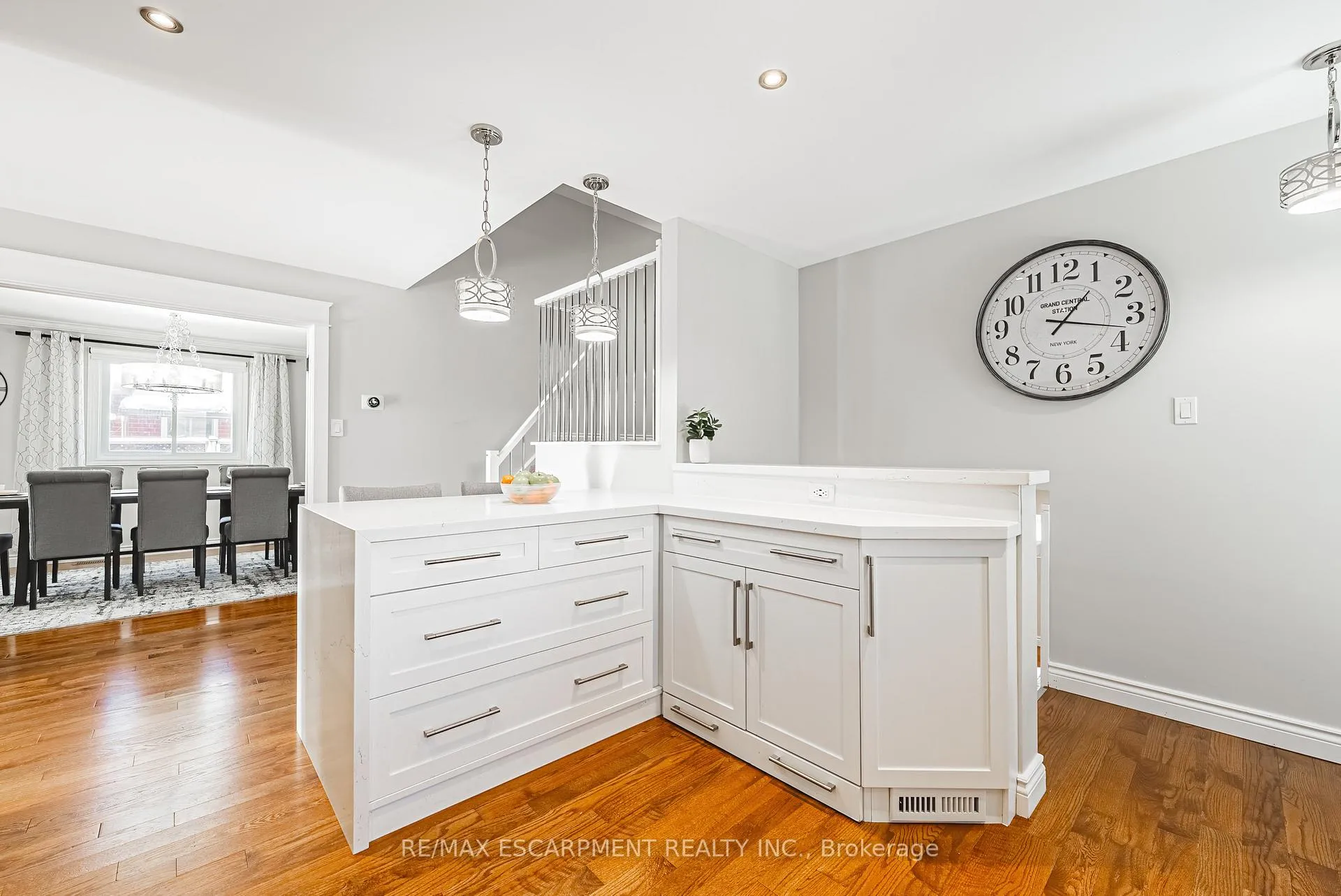 Photo 12 of 106 Highbury Drive, Hamilton, Stoney Creek Mountain — HOMEH