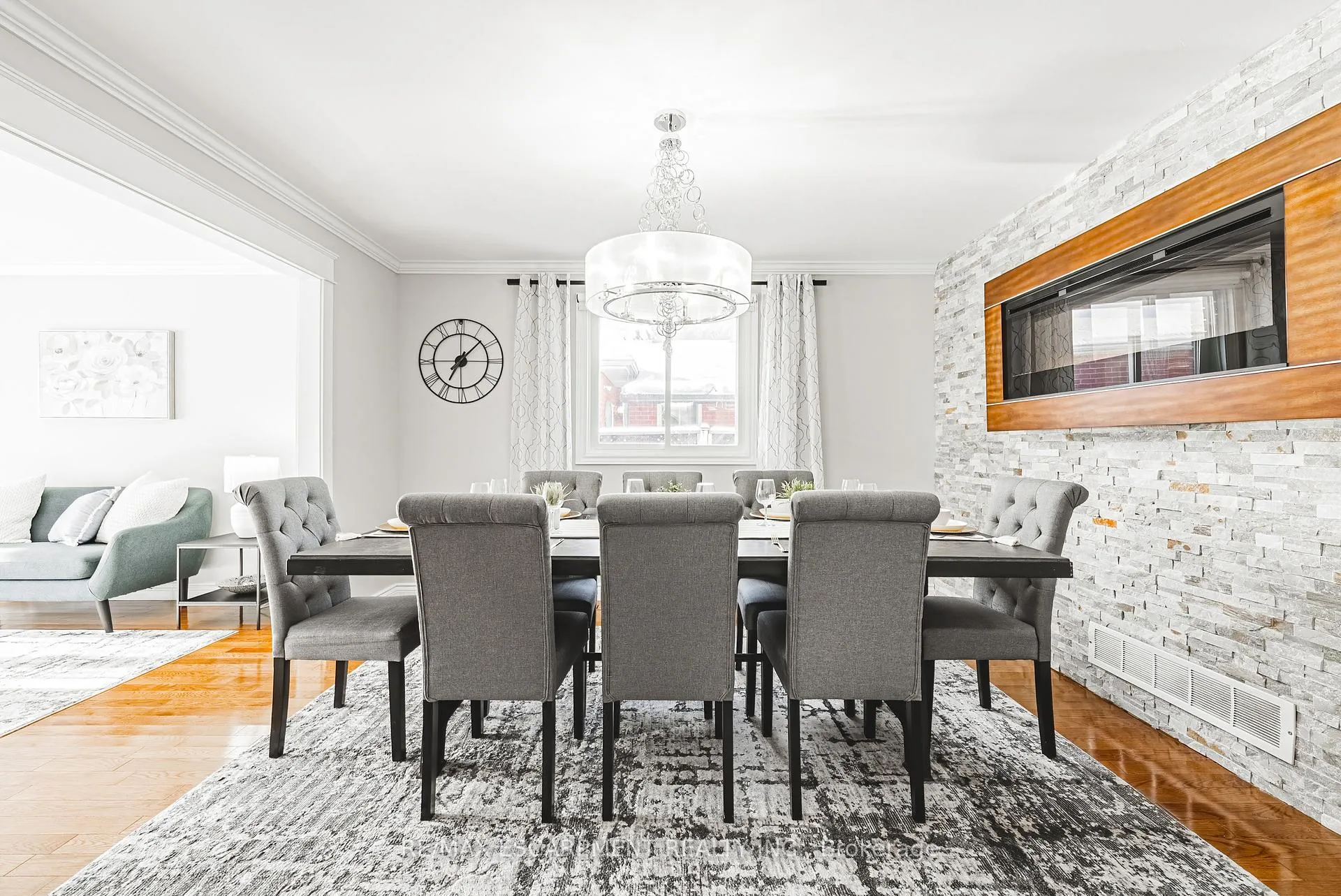 Photo 13 of 106 Highbury Drive, Hamilton, Stoney Creek Mountain — HOMEH