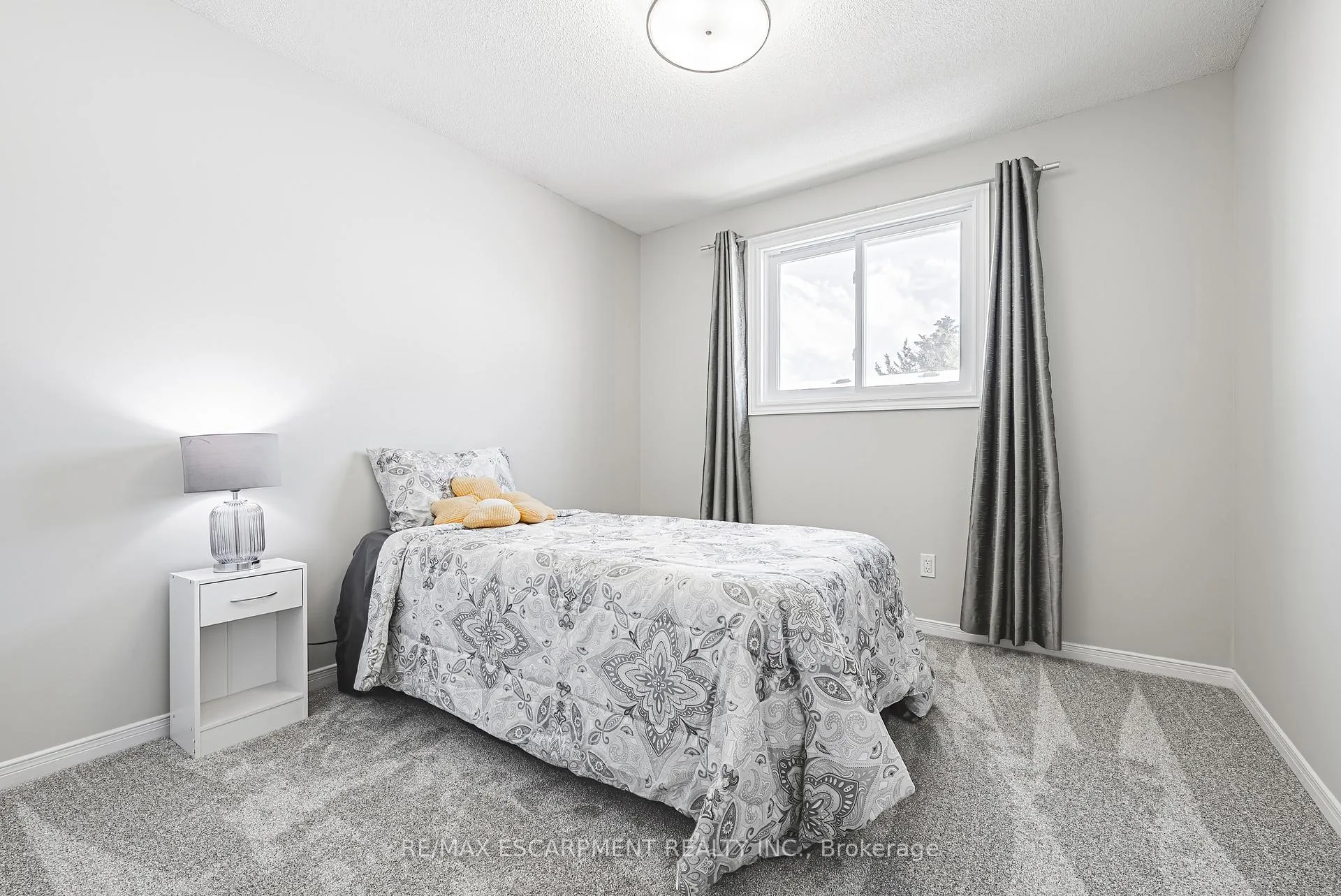 Photo 24 of 106 Highbury Drive, Hamilton, Stoney Creek Mountain — HOMEH